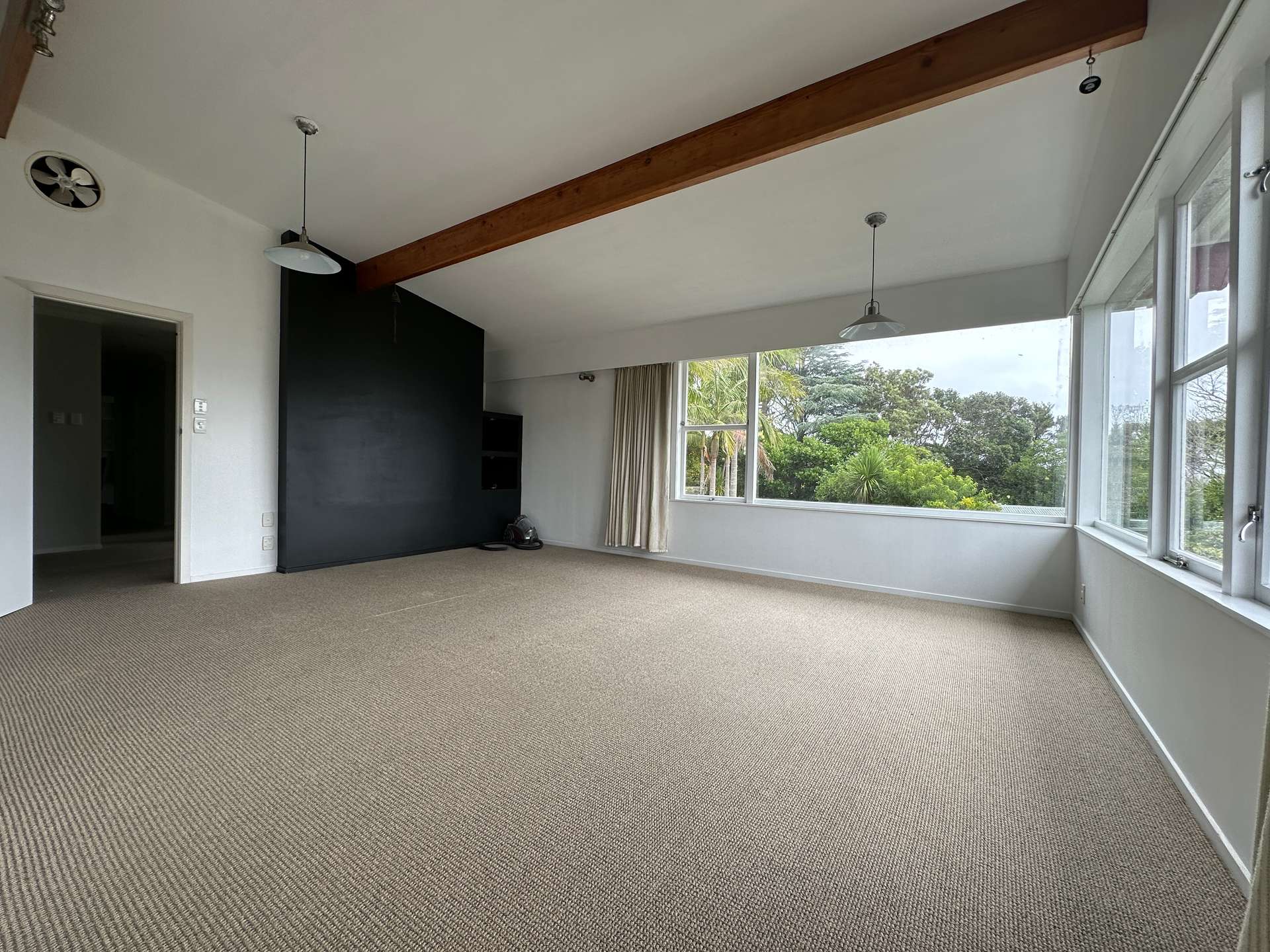 205 Manuka Road photo 8