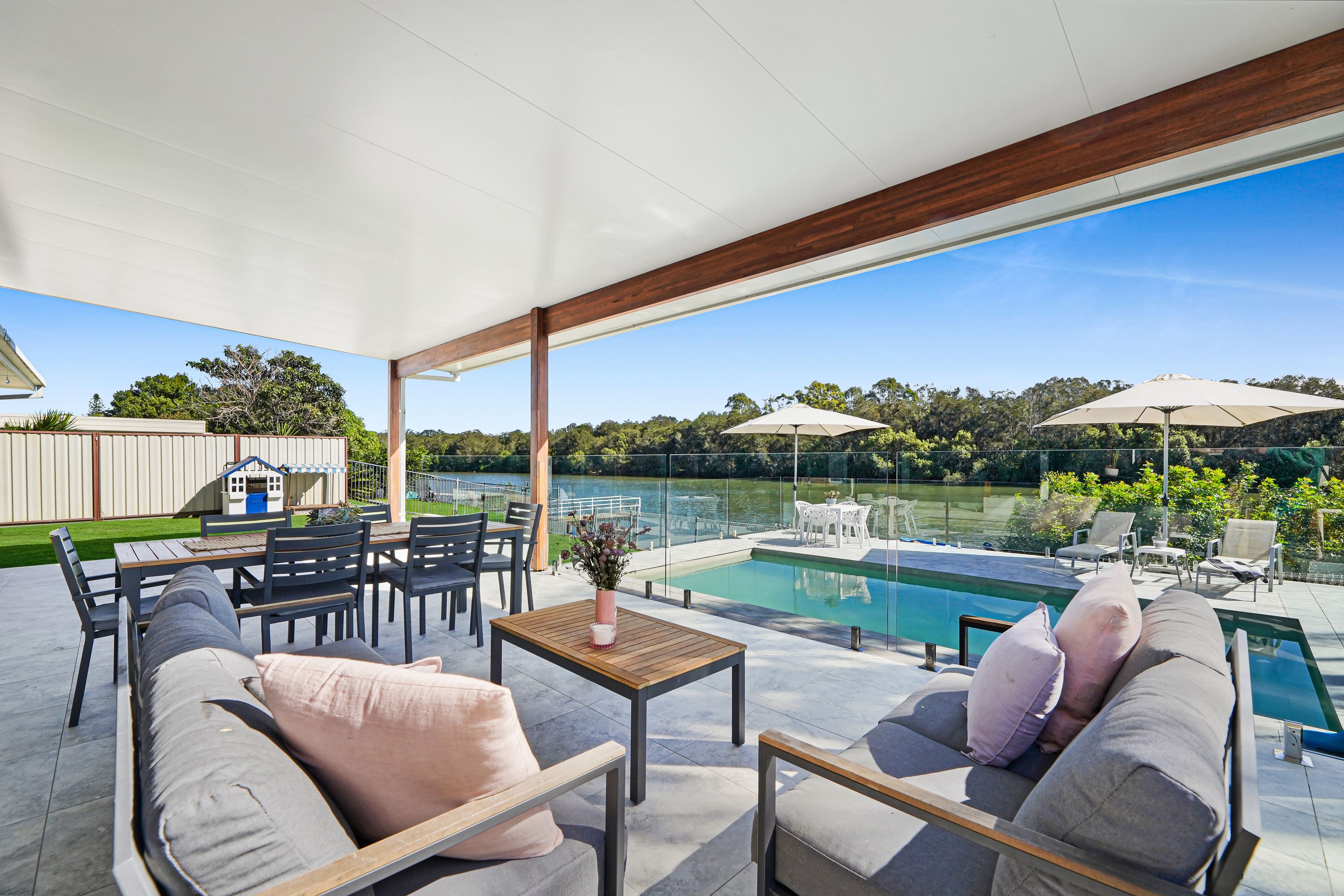 186 Nineteenth Avenue, Elanora, QLD 4221