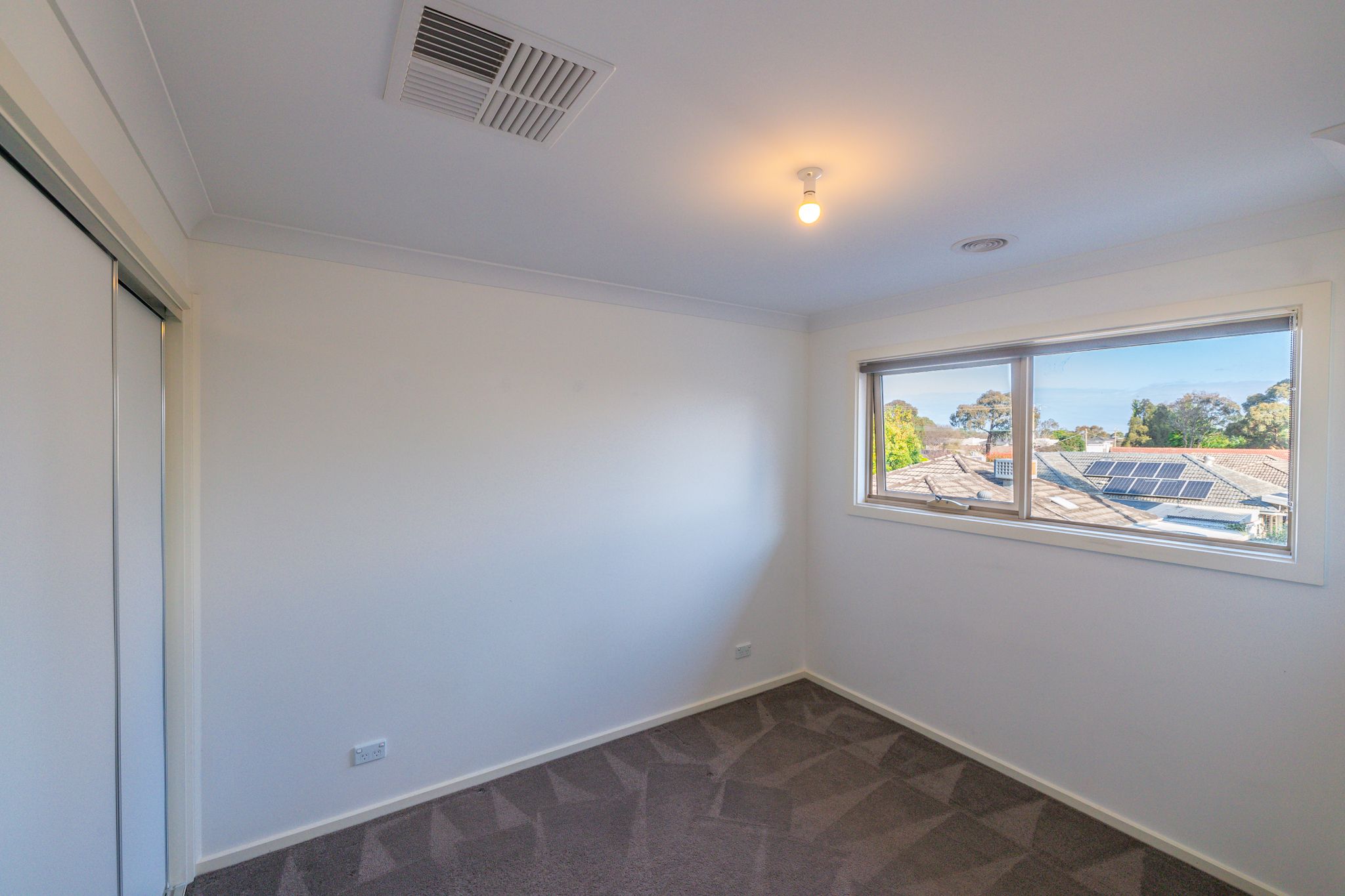 2/62 Scoresby Road — photo 10 of 14