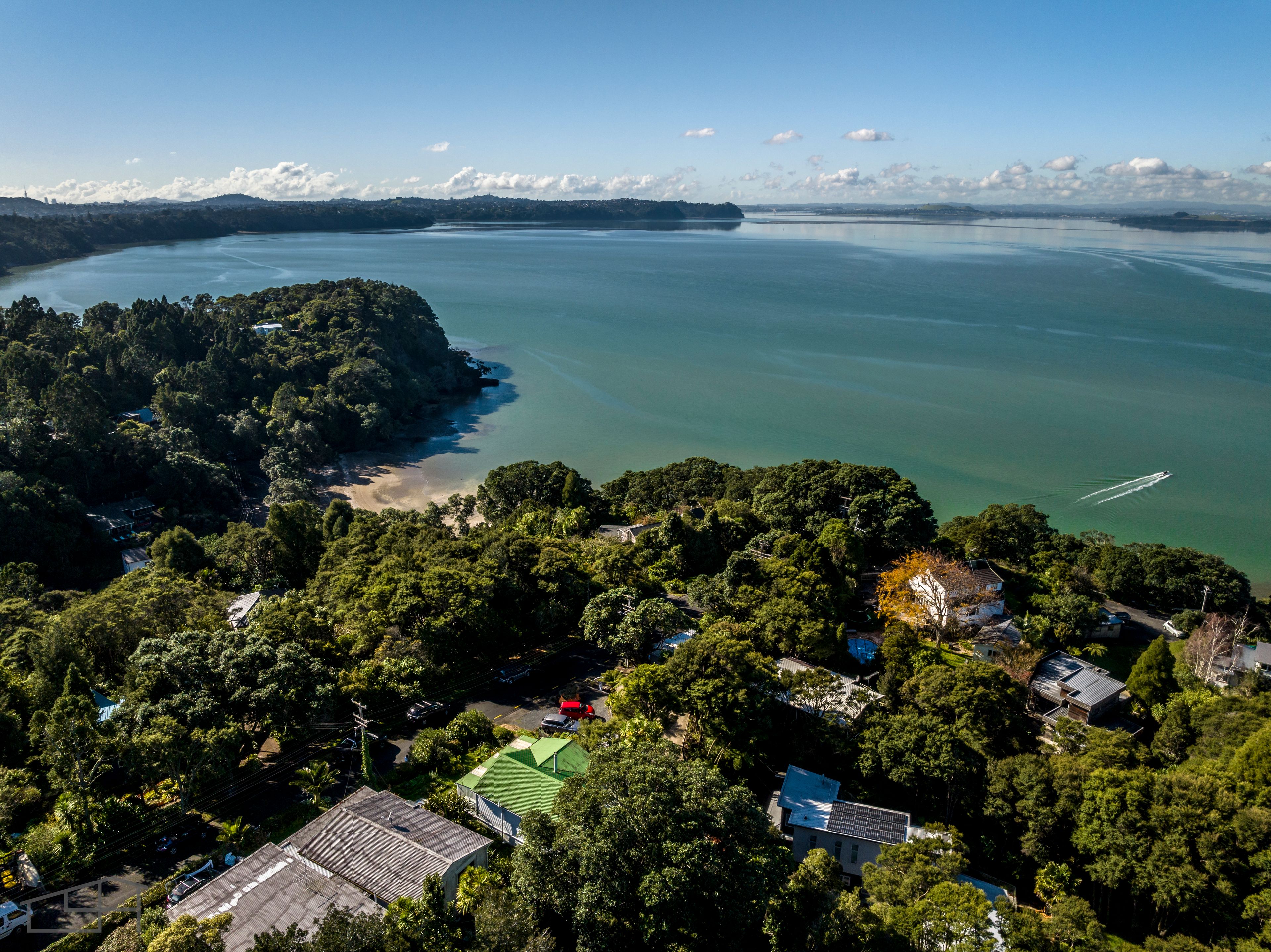 11 Miha Road, Titirangi, Waitakere City