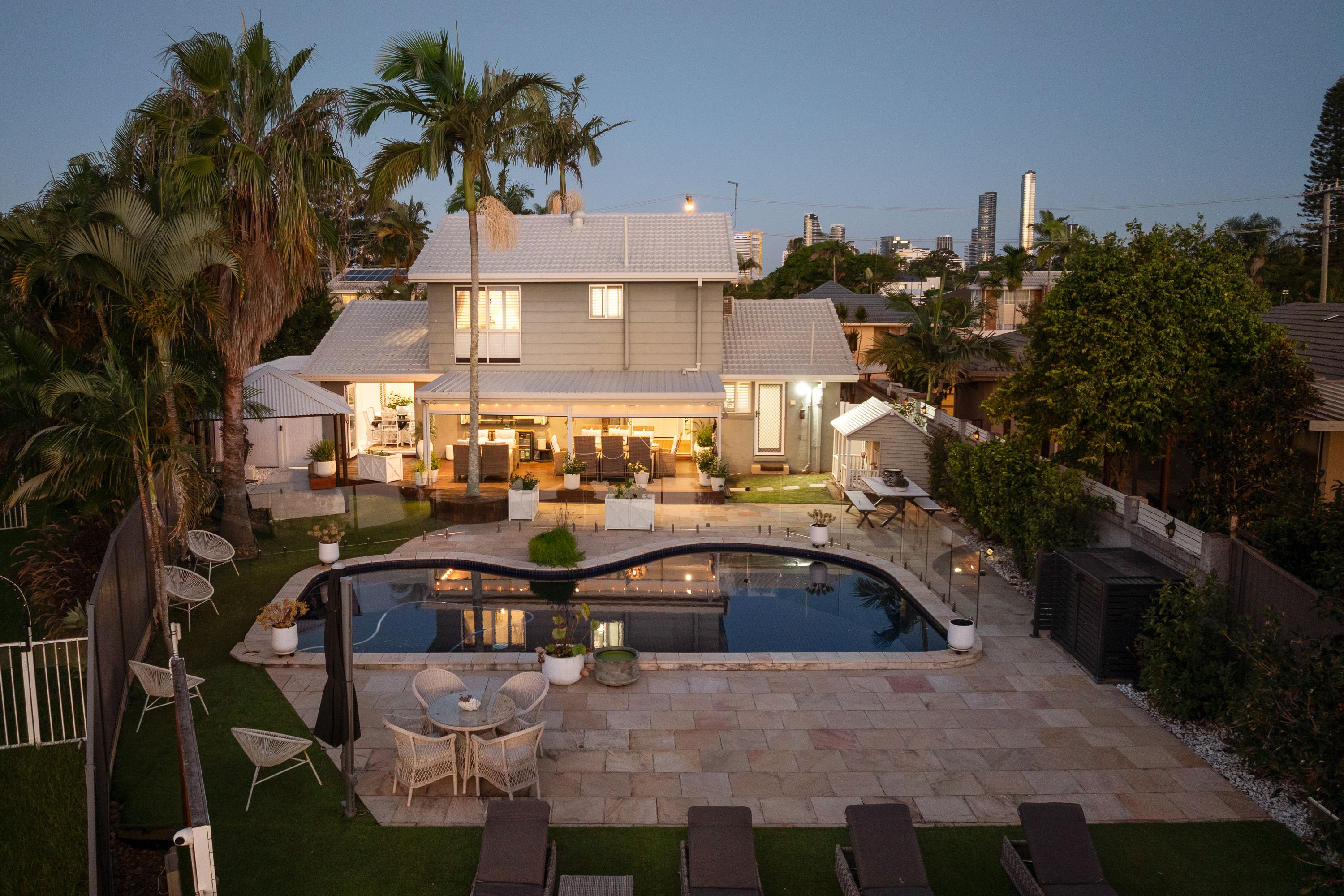 20 Bermuda Street, Broadbeach Waters, QLD 4218