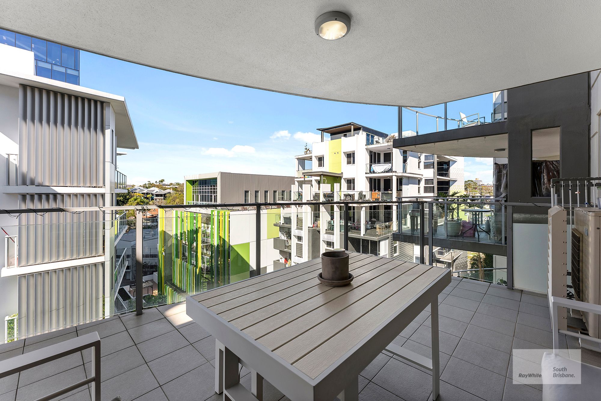 94/62 Cordelia Street — photo 3 of 22