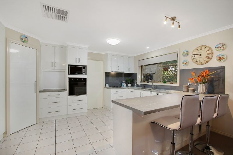 2/8 Rachel Court, Lavington, NSW 2641