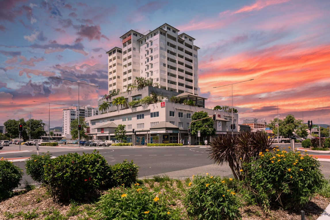 58-62 Mcleod Street, Cairns City QLD 4870