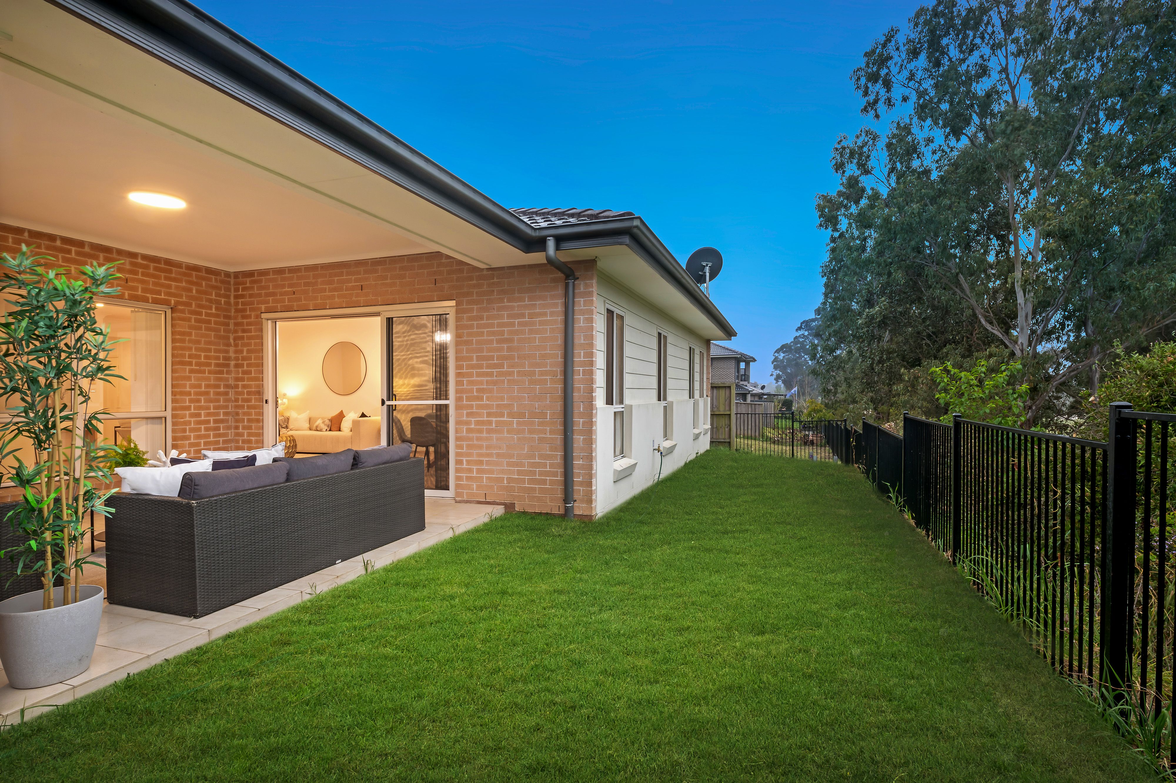 2 Oakhill Crescent — photo 12 of 15