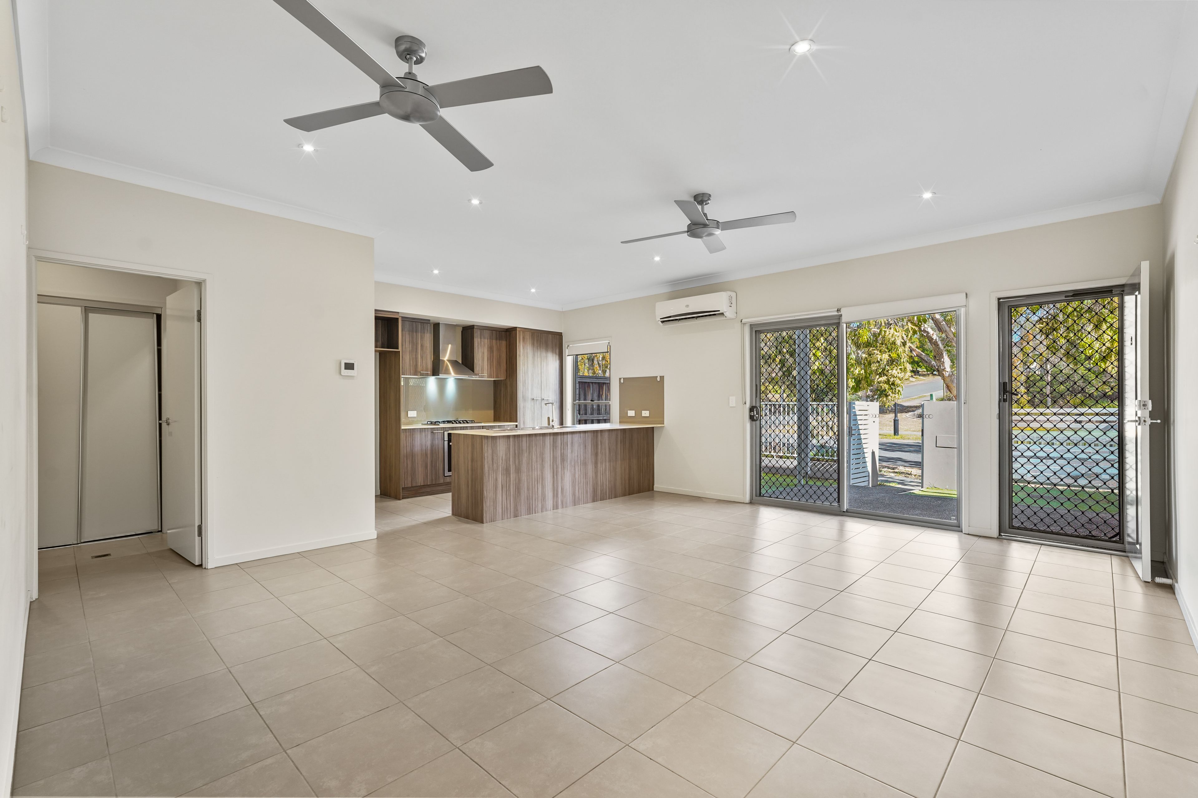 3/4 Tea Trees Avenue — photo 4 of 22
