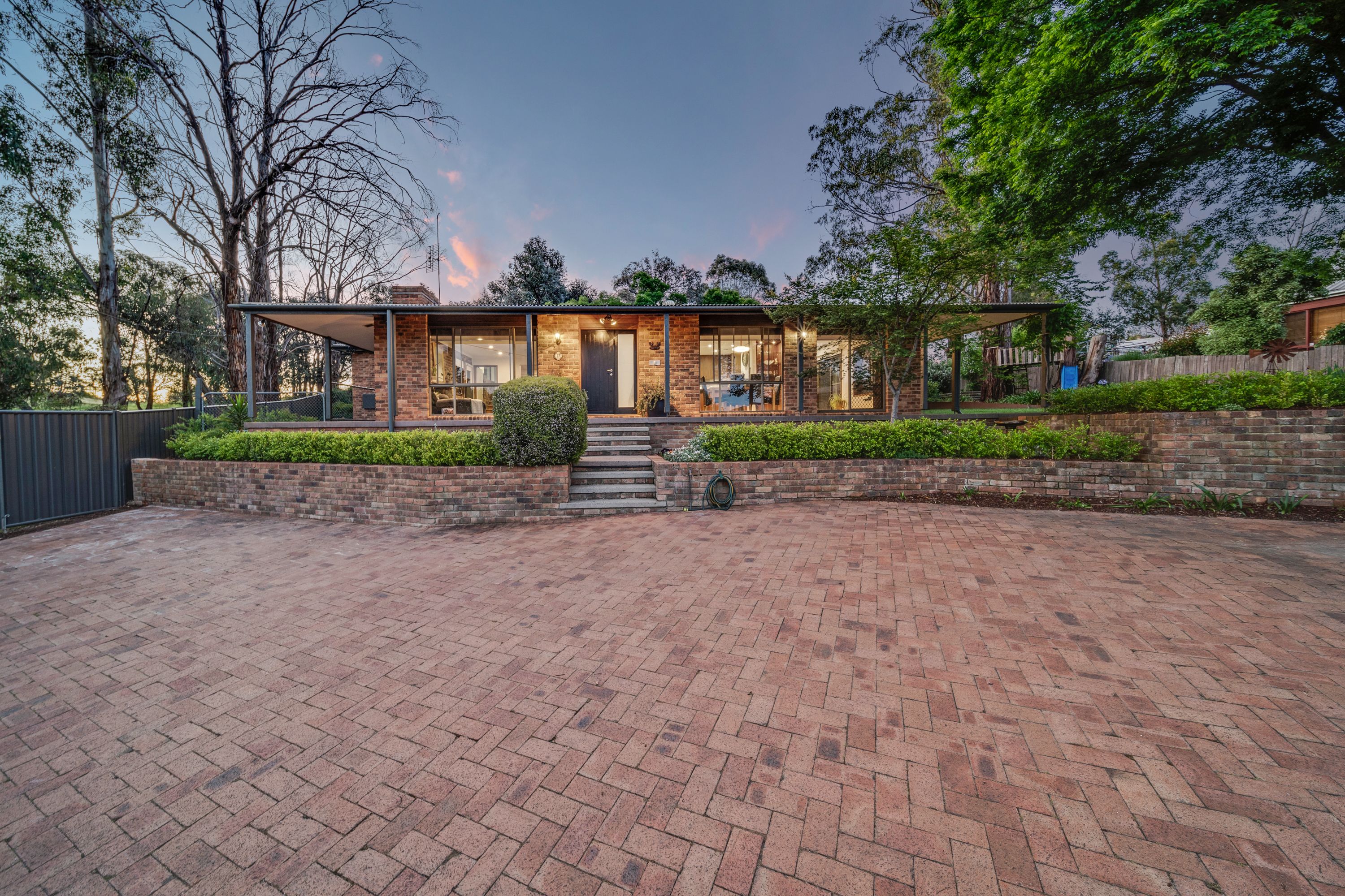 27 Nunan Crescent, Oxley, ACT 2903