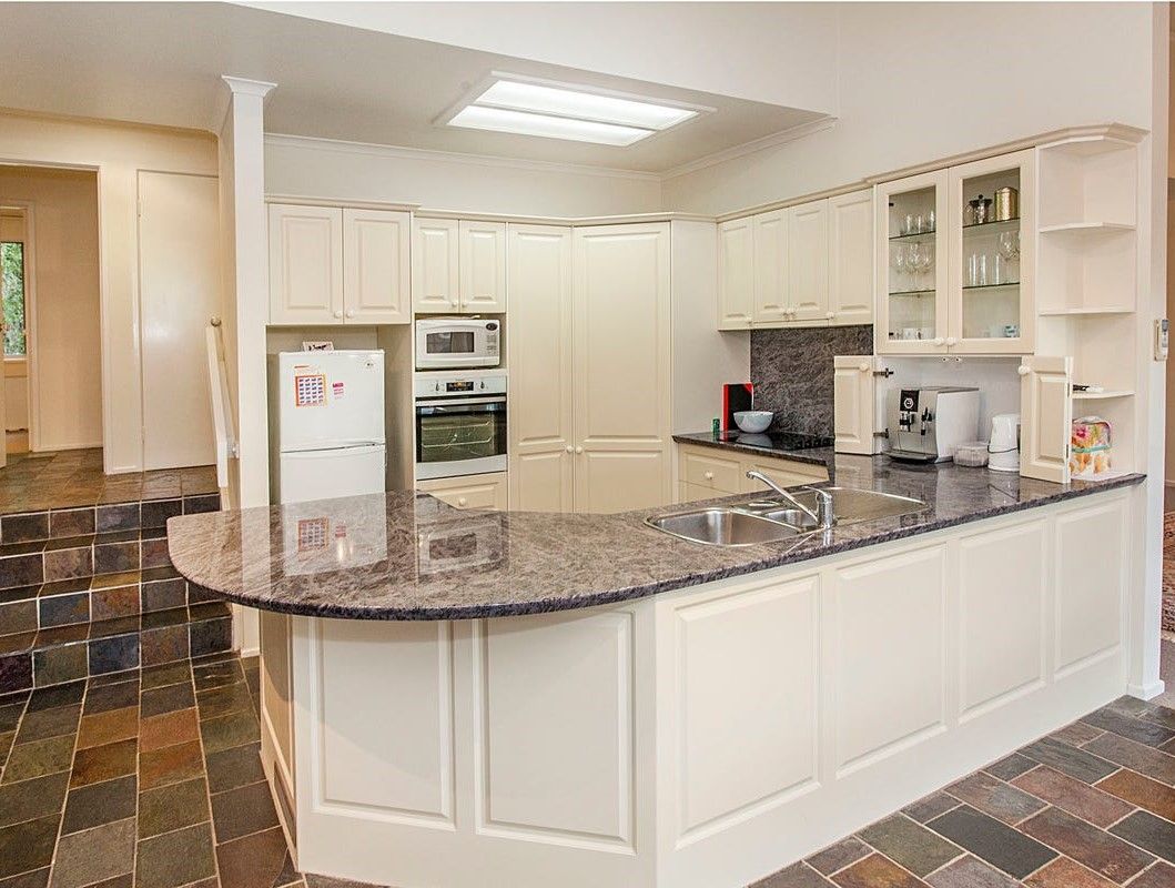 8 Peachwood Place, Croydon Hills, VIC 3136