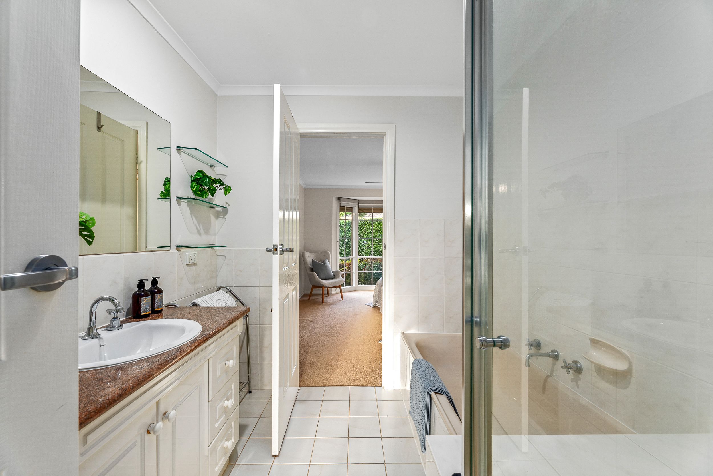 38 Branksome Grove — photo 11 of 21