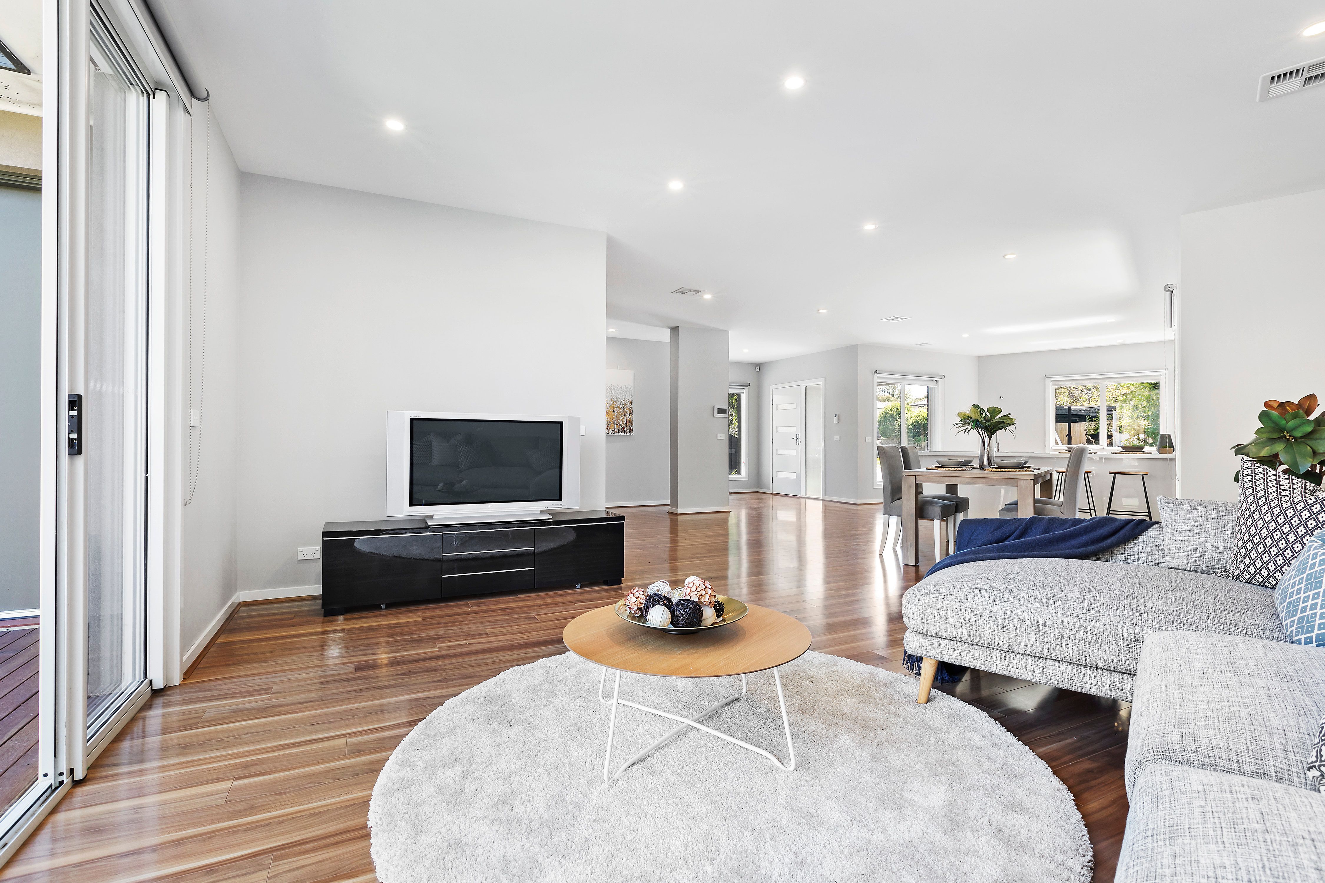 2/4 Betty Court, Mount Waverley, VIC 3149