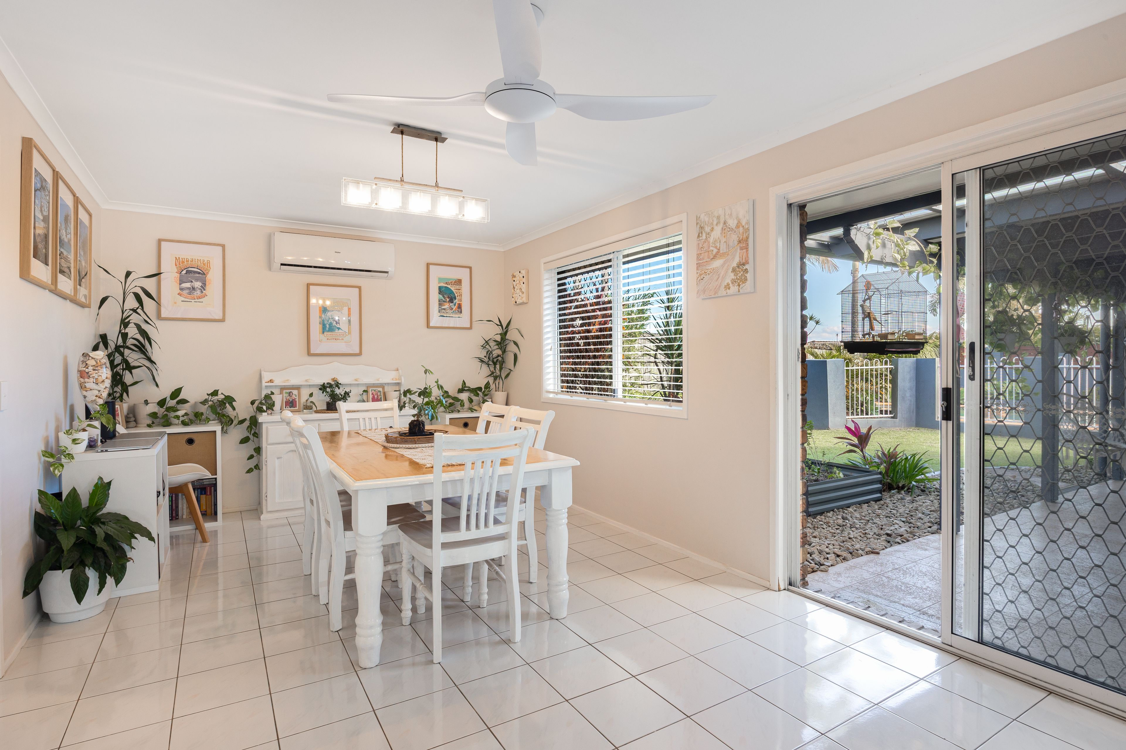 18 Mona Court — photo 5 of 16