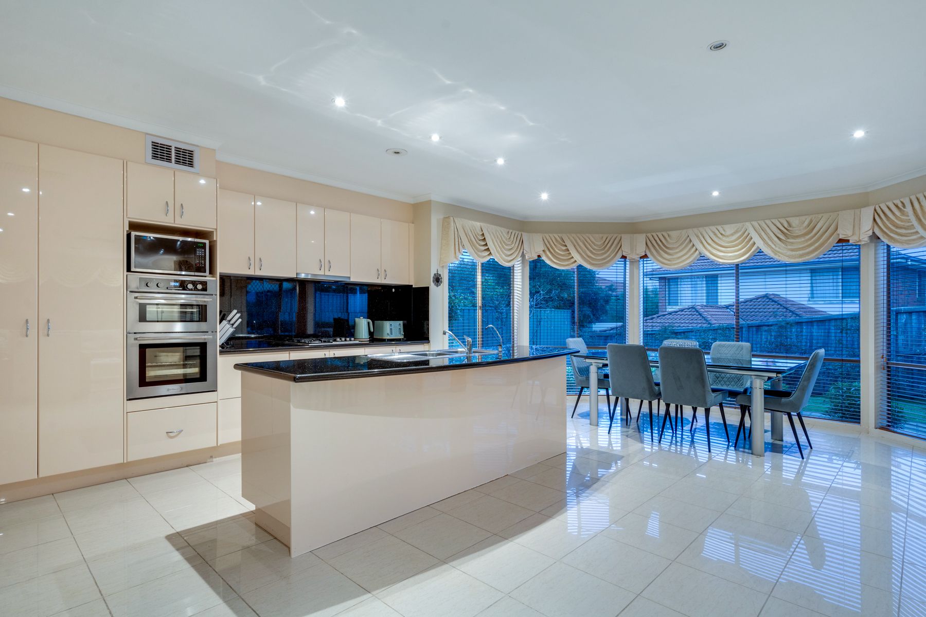 14 Cobblestone Drive, Attwood, VIC 3049