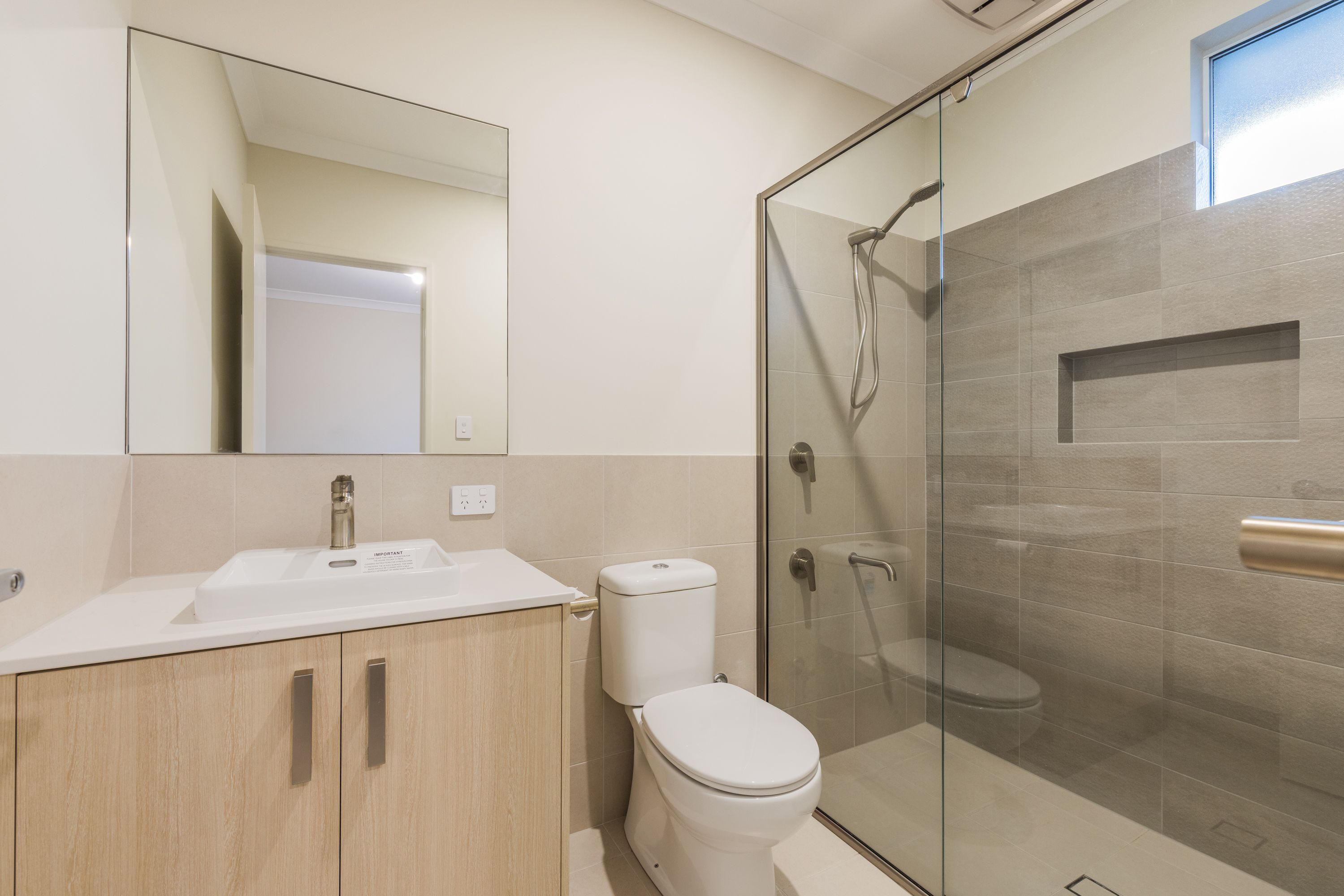 37 Neilson Street — photo 18 of 27