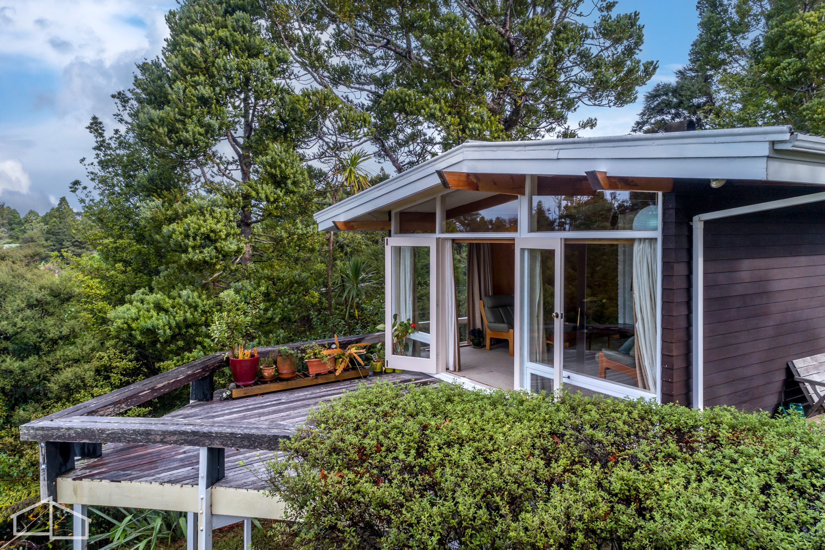 8 Wood Bay Road, Titirangi, Waitakere City