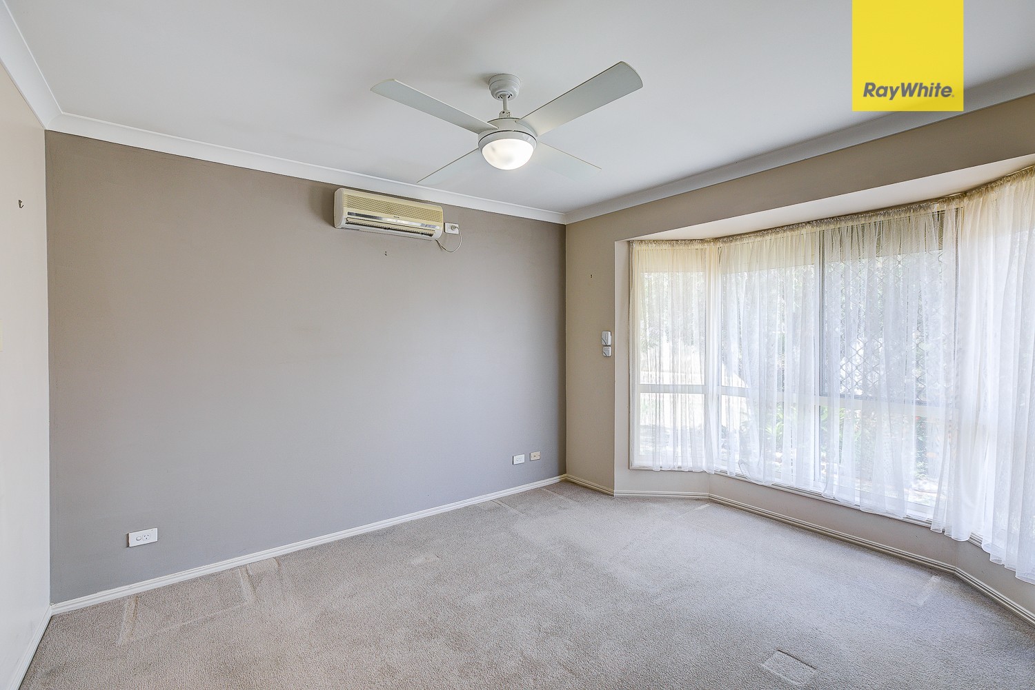 8 Jobson Place, Crestmead, QLD 4132