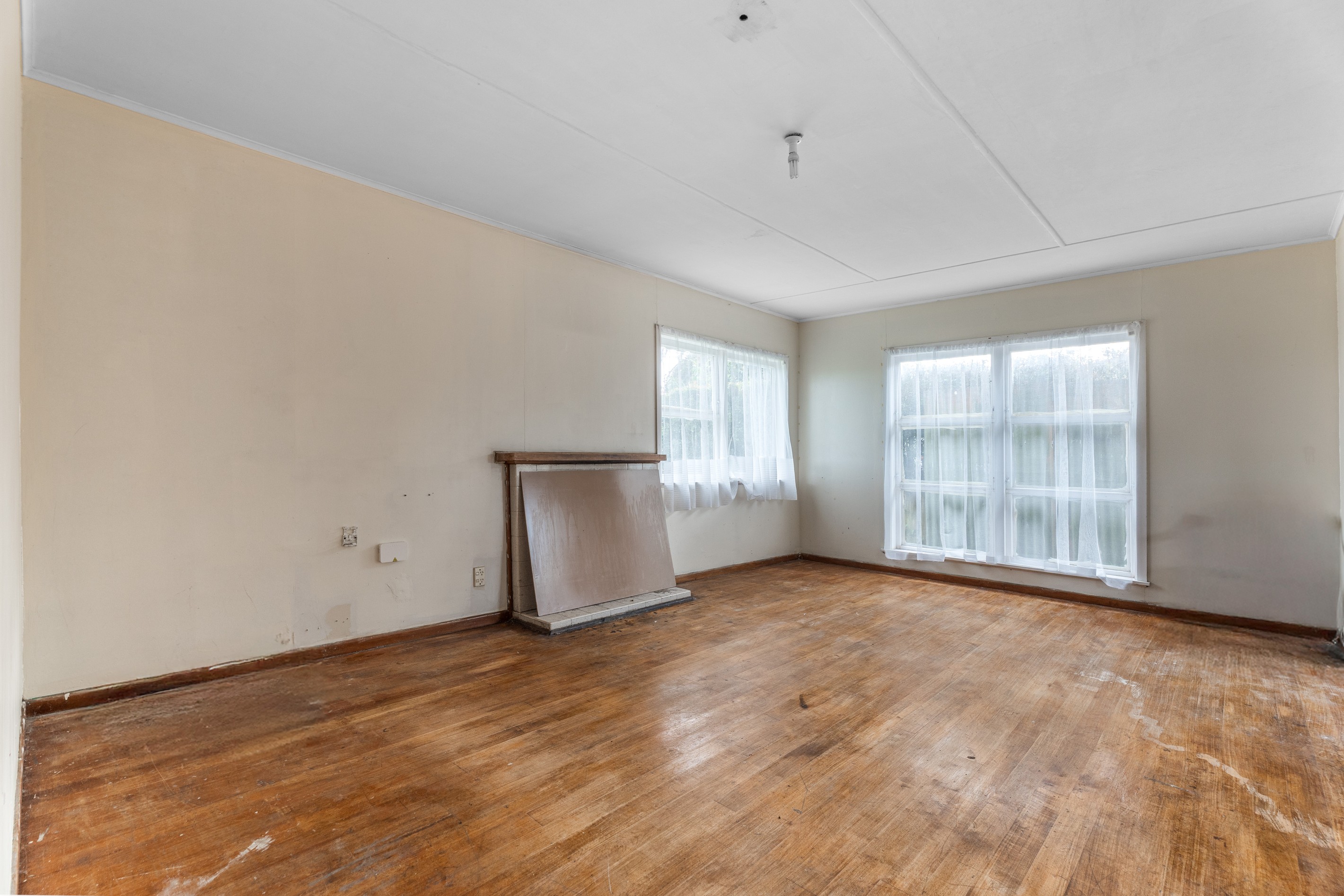 37 Featherston Crescent, Otara, Manukau City
