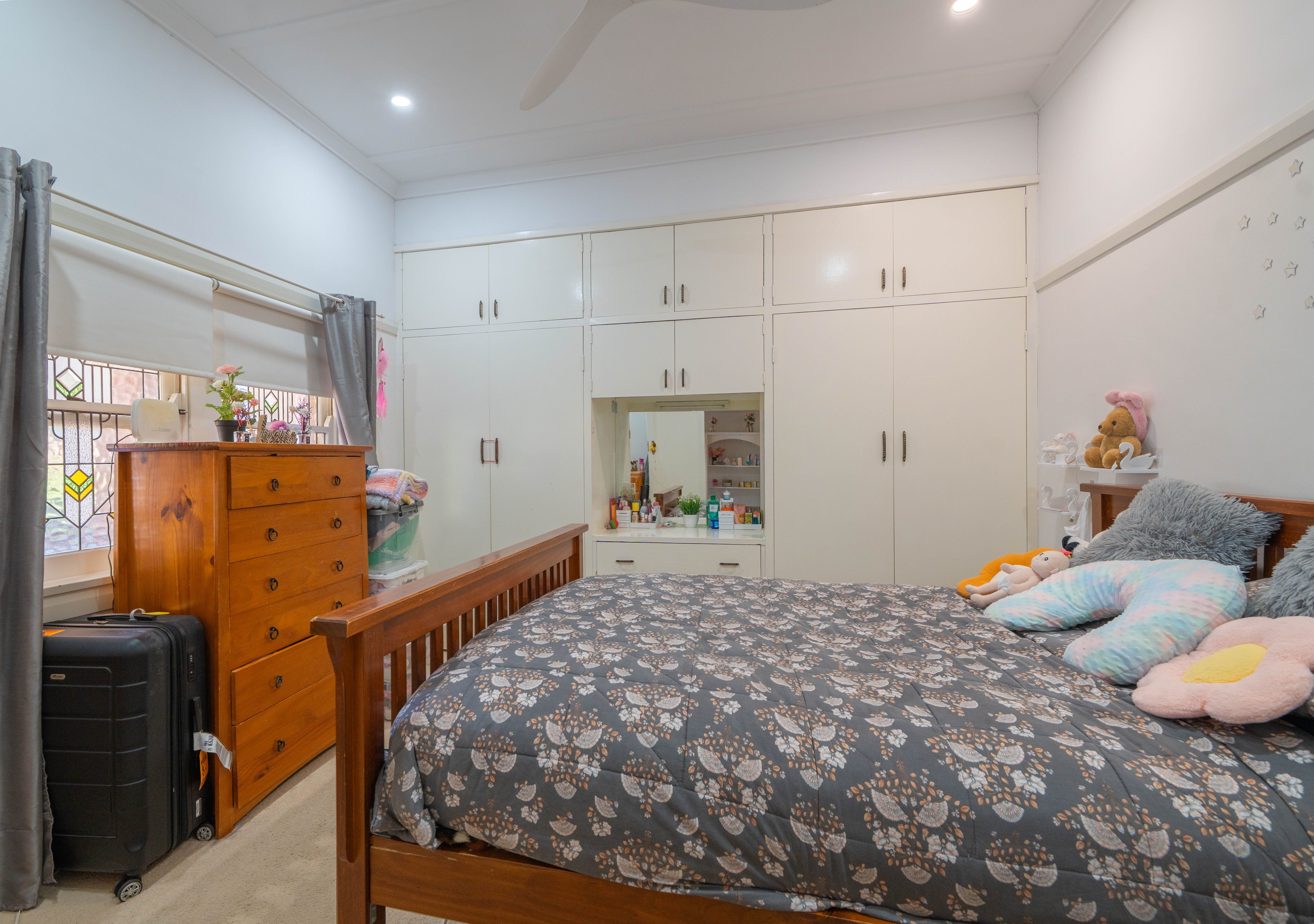 46 Cecile Street — photo 3 of 12