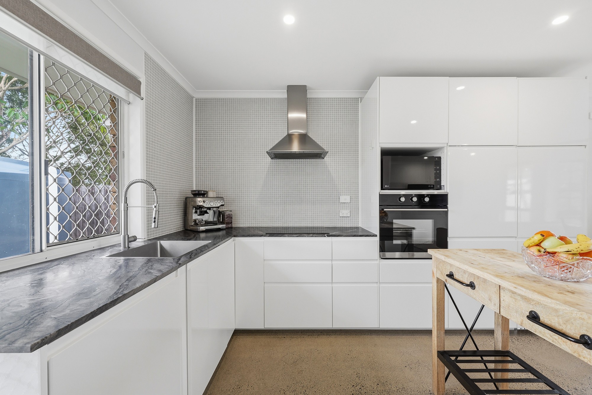 11 Capiten Court, Varsity Lakes, QLD 4227