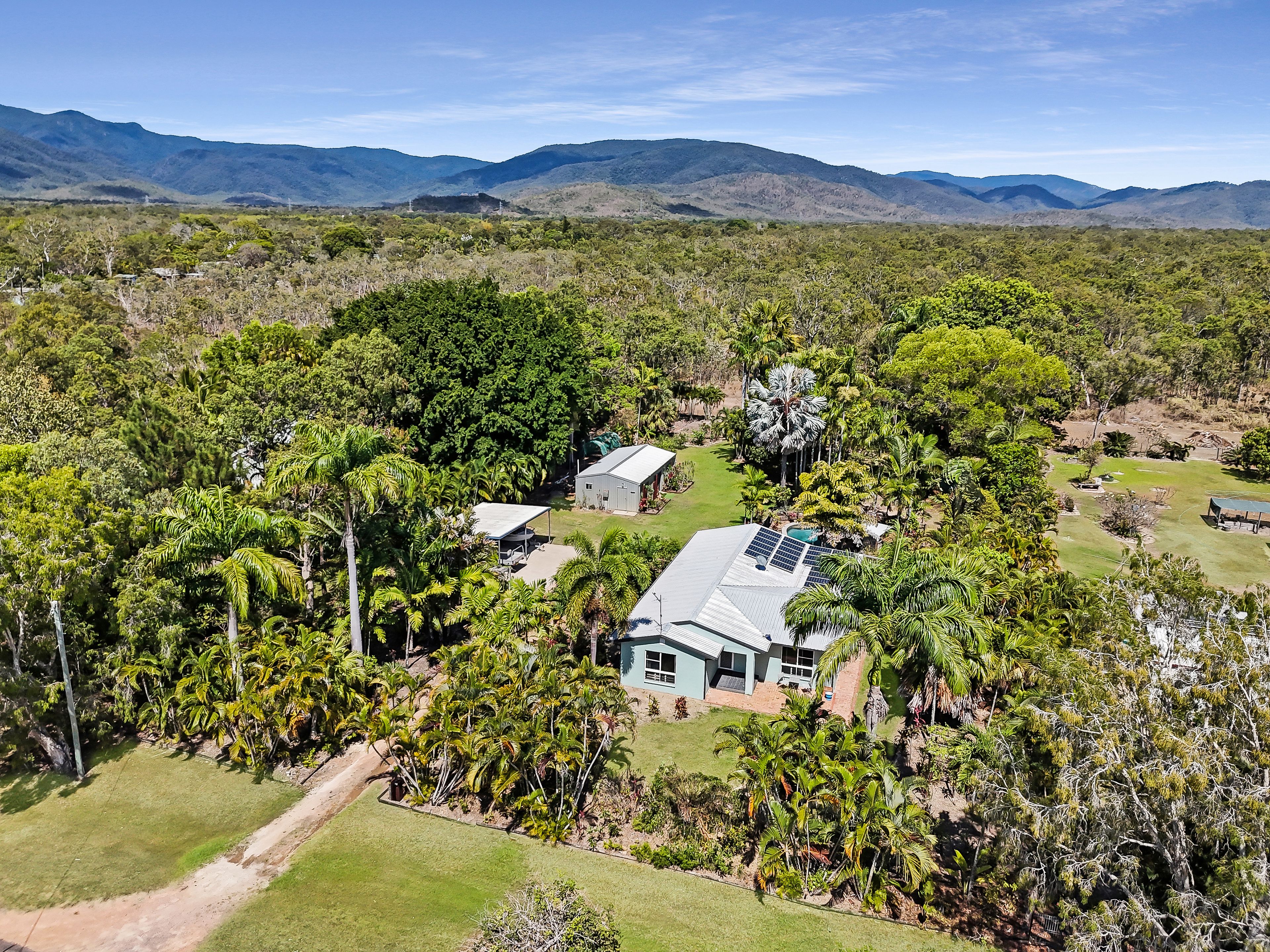 13 Armidale Avenue, Balgal Beach, QLD 4816
