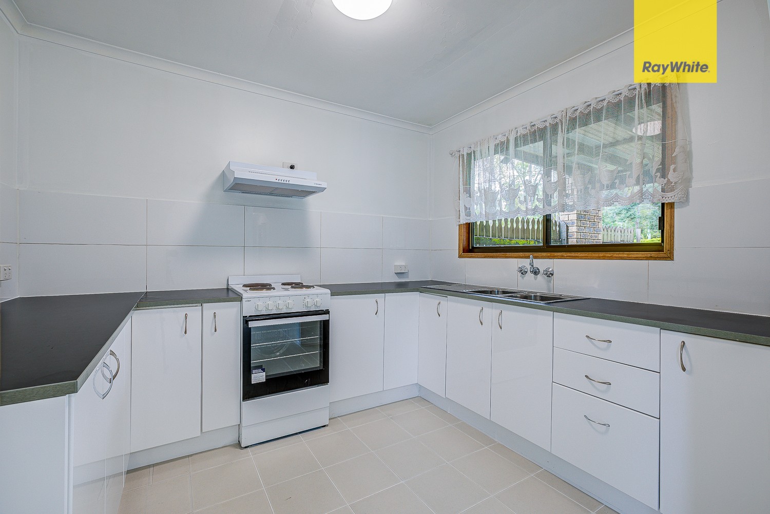 52 Anchusa Street, Kingston, QLD 4114