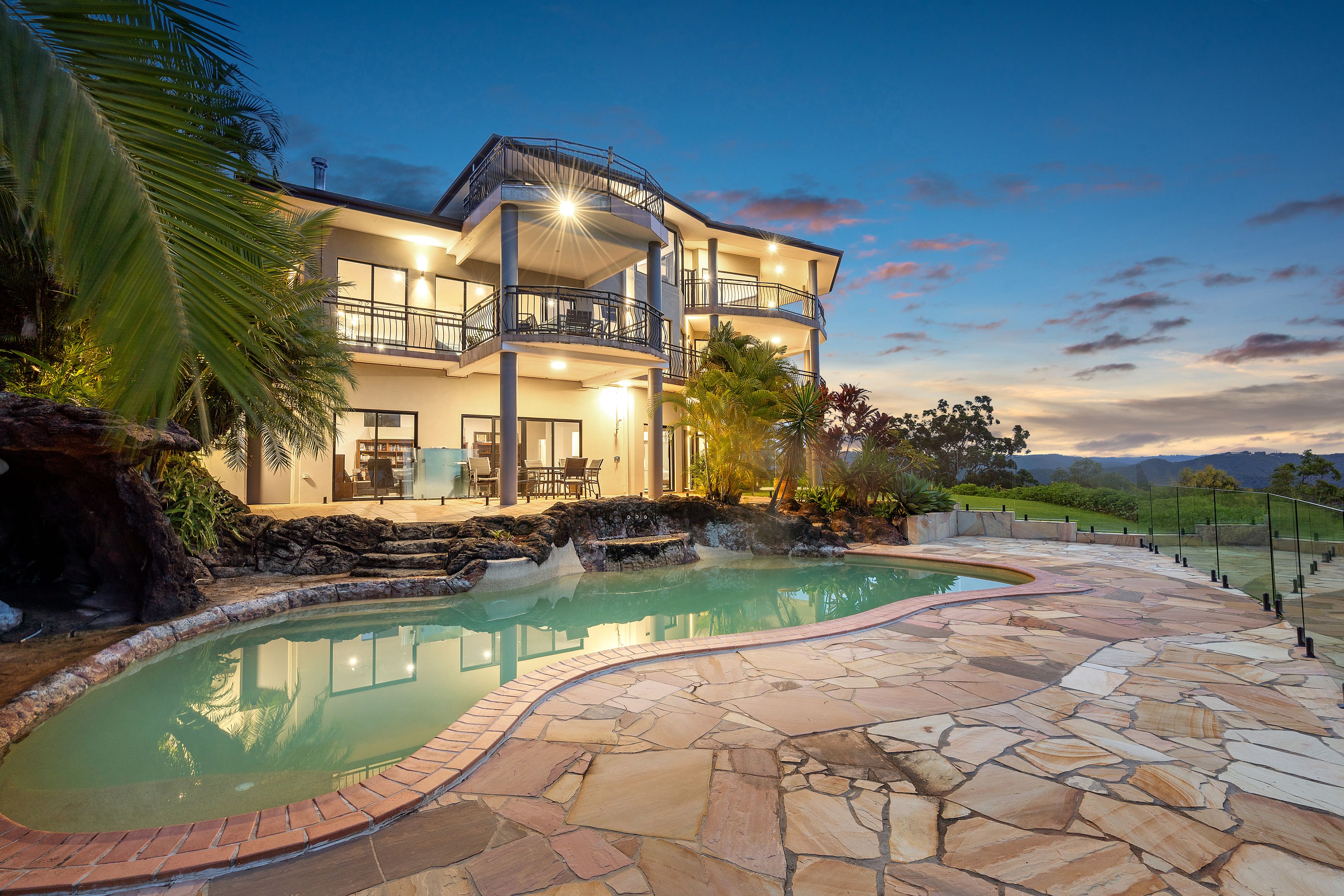 166 Chesterfield Drive, Bonogin, QLD 4213