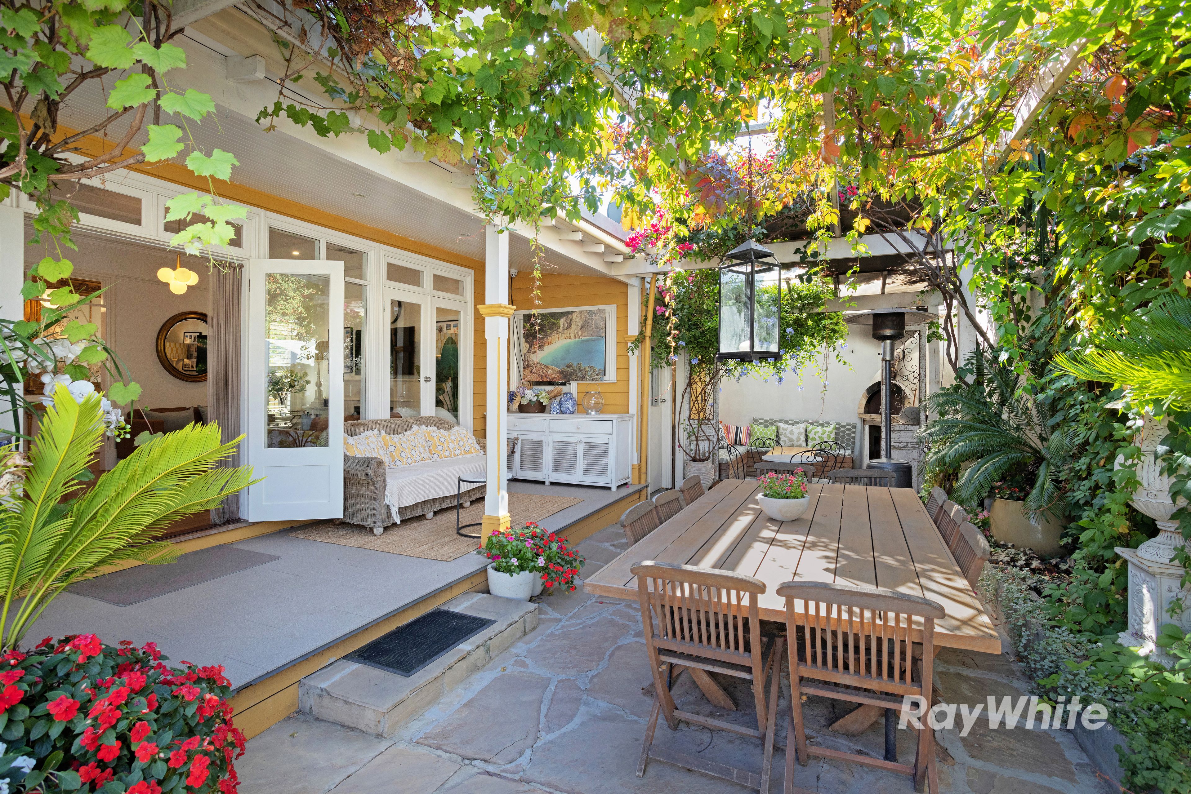 8 Clapham Road, Hughesdale VIC 3166