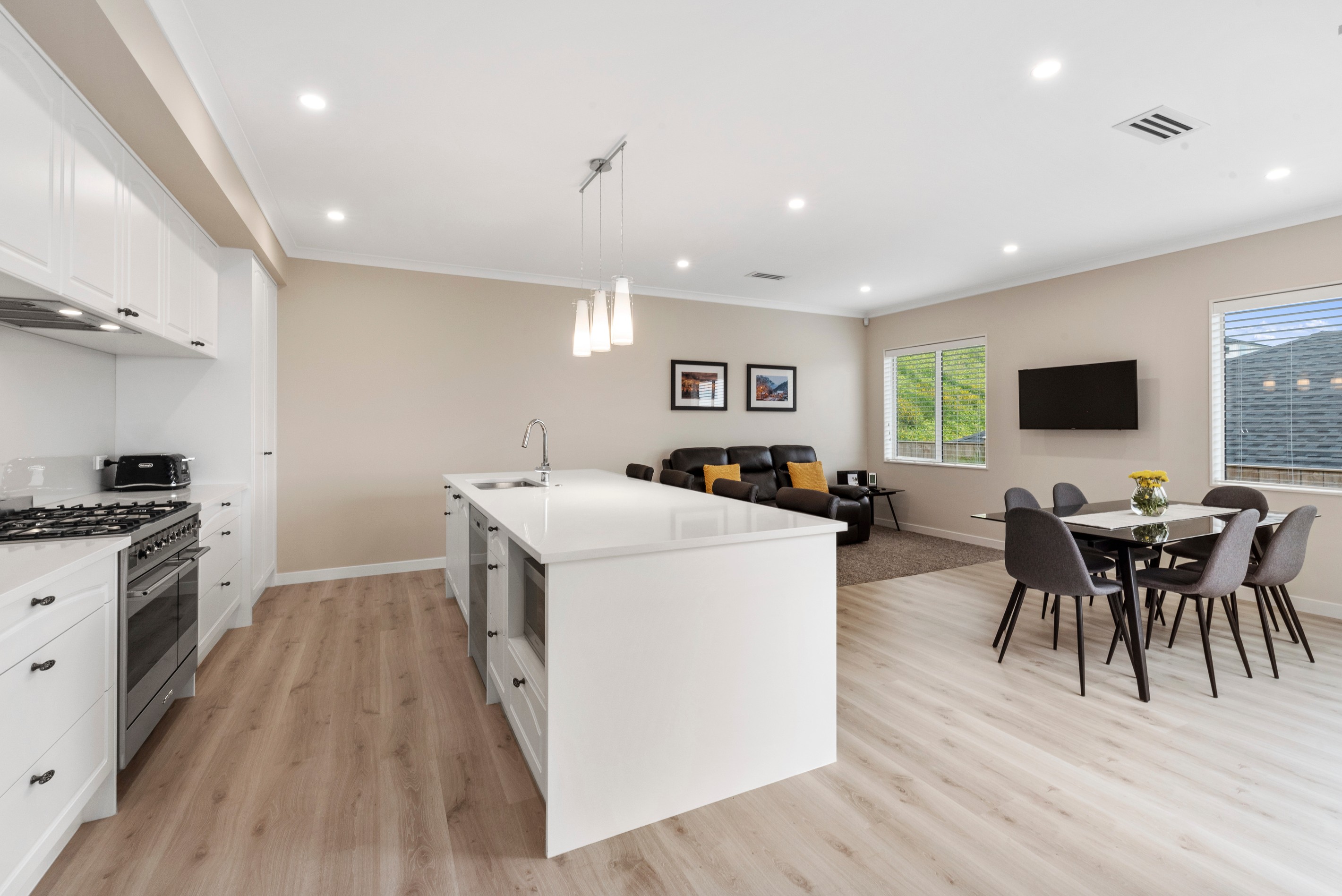 158 Arran Point Parade, Orewa, Rodney