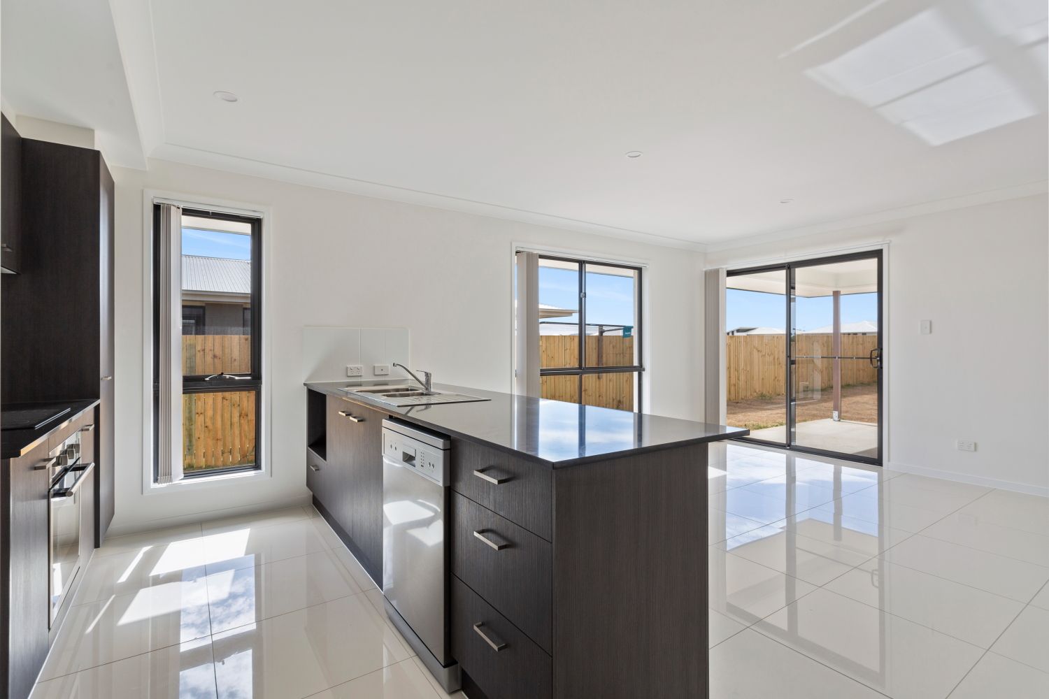 1/39 Harrow Street, Cambooya, QLD 4358