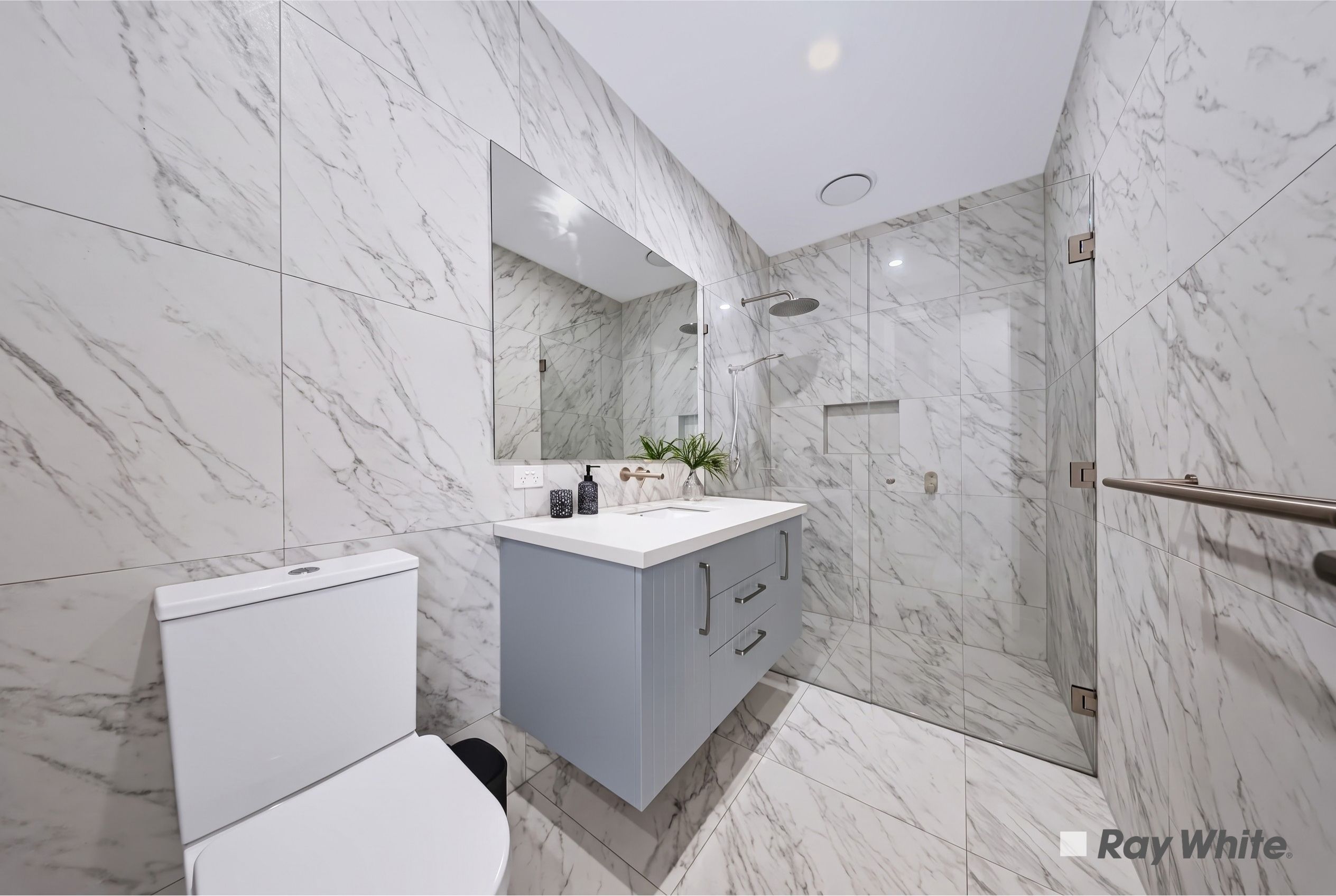 8 Mclean Crescent — photo 13 of 30