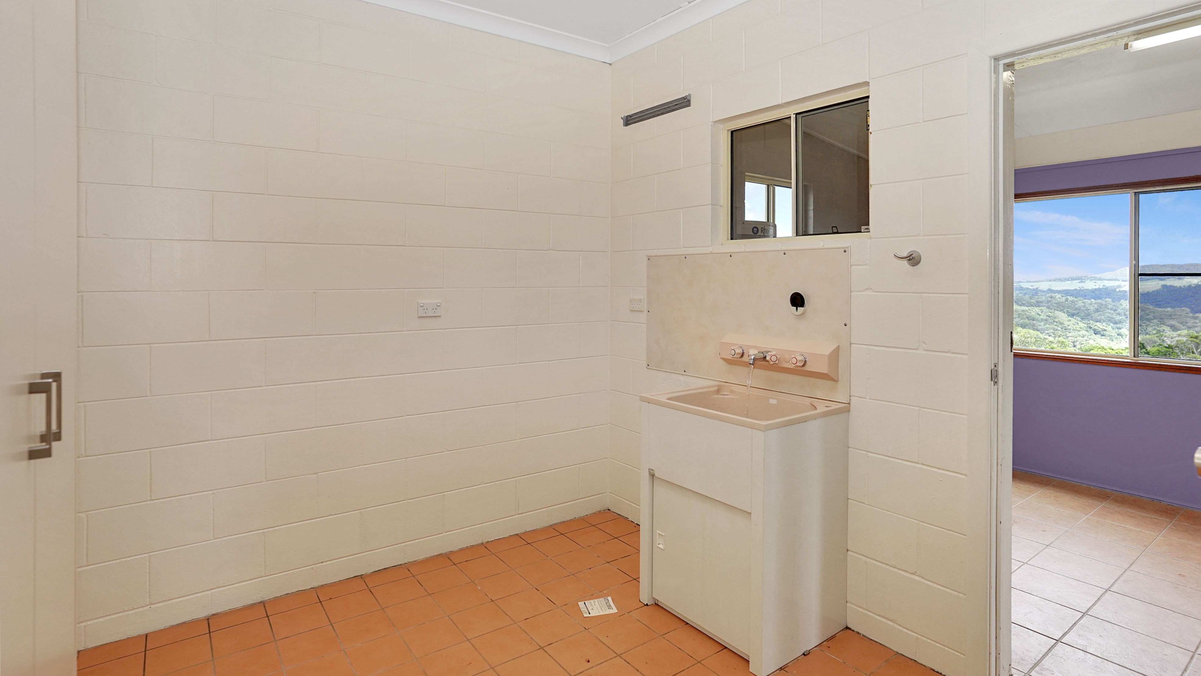 110 Blacks Road — photo 9 of 29