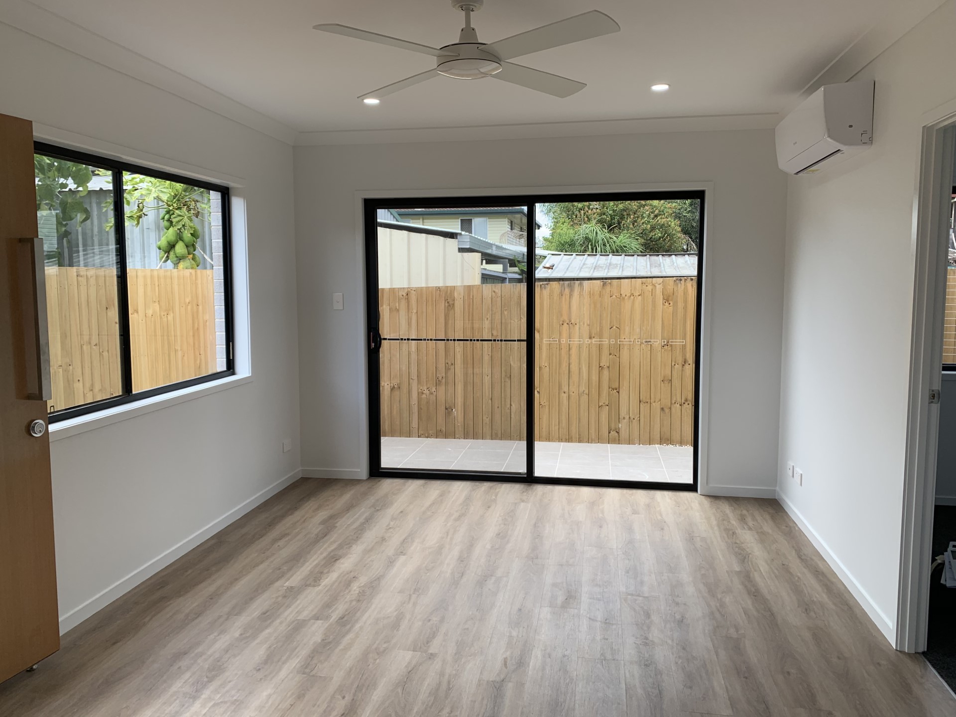 2/8b Diamond Avenue, Kallangur, QLD 4503