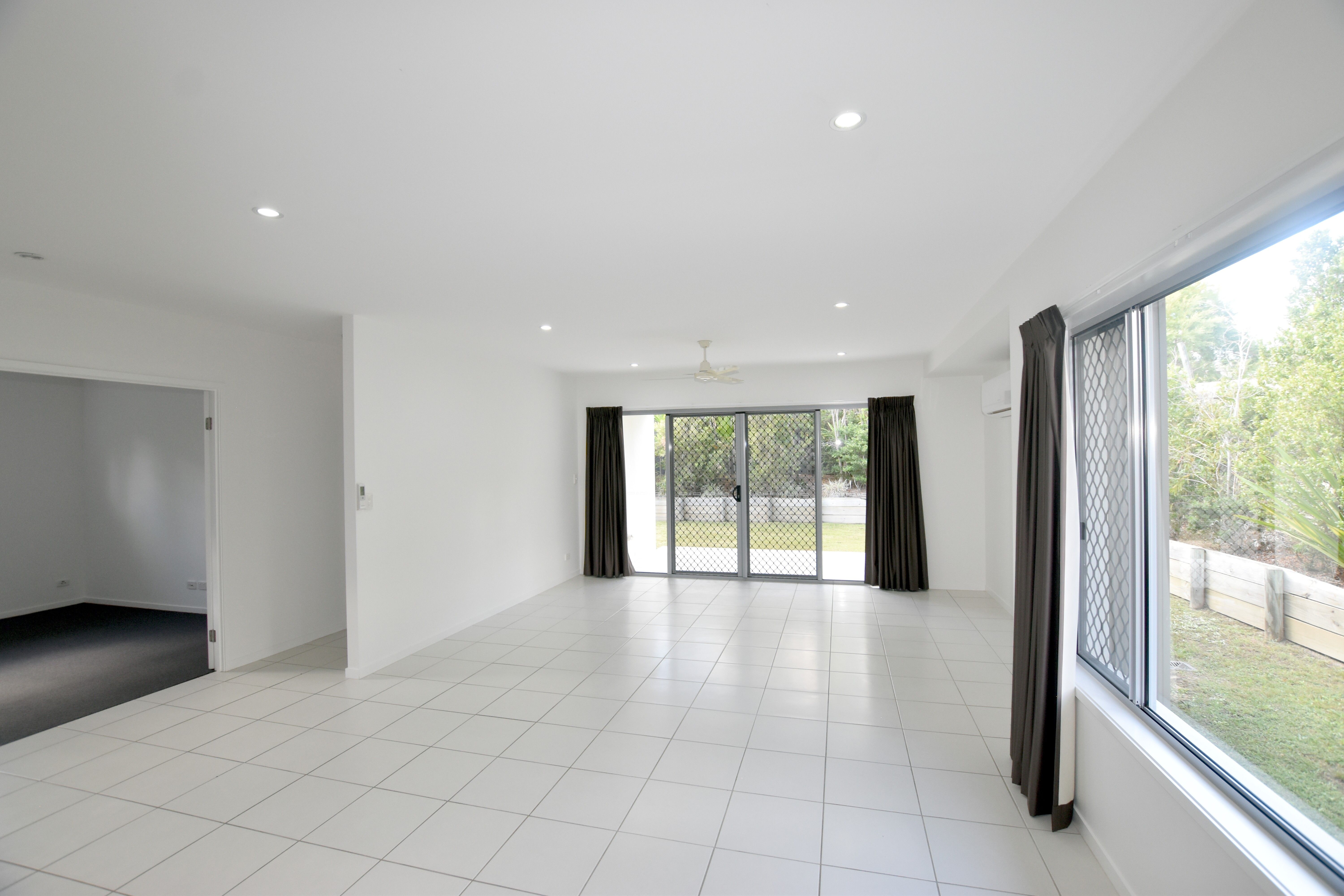 4 Boonderee Place, New Auckland, QLD 4680