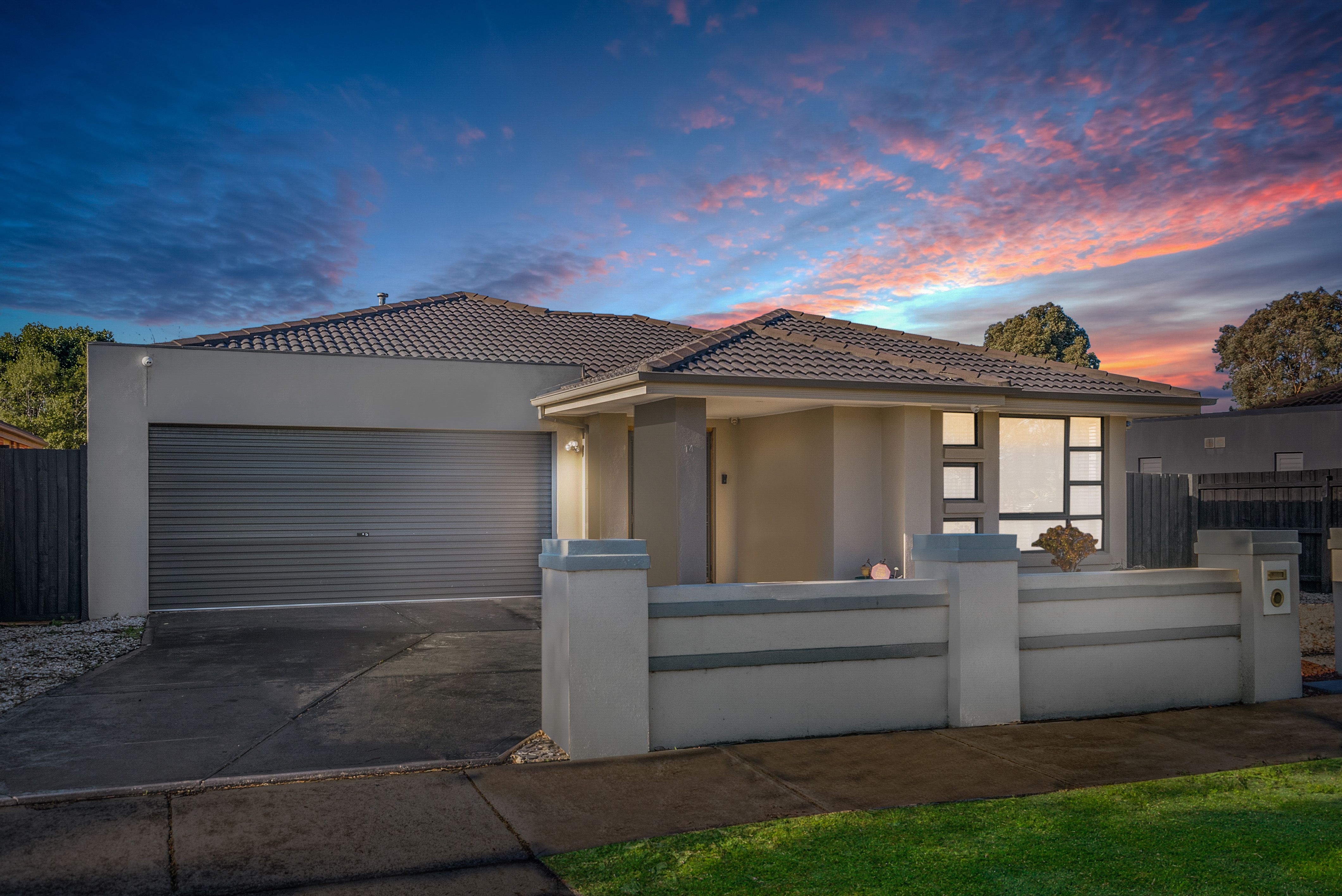 14 Illawarra Circuit, Taylors Hill VIC 3037