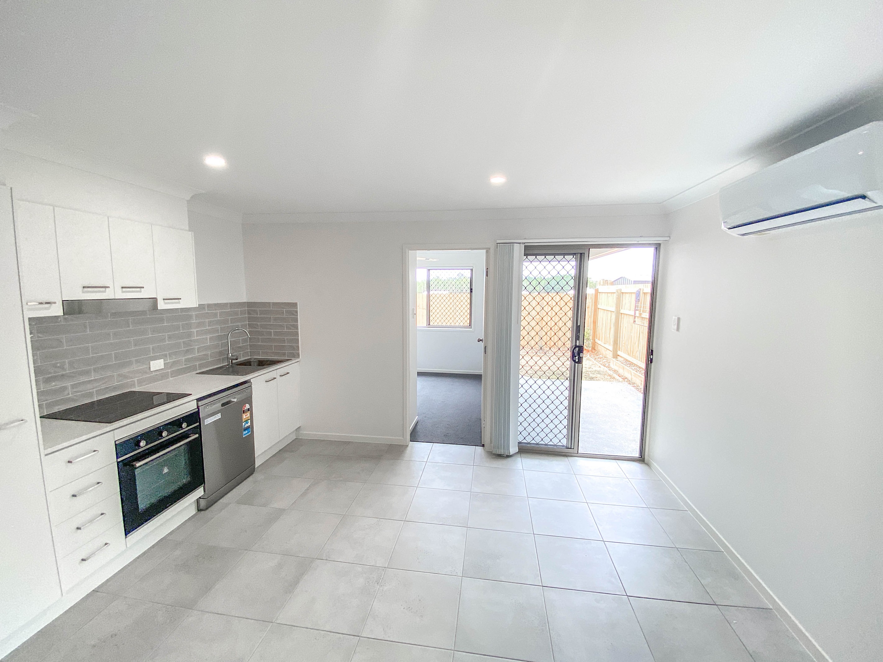 2/36 Burbury Road, Morayfield, QLD 4506