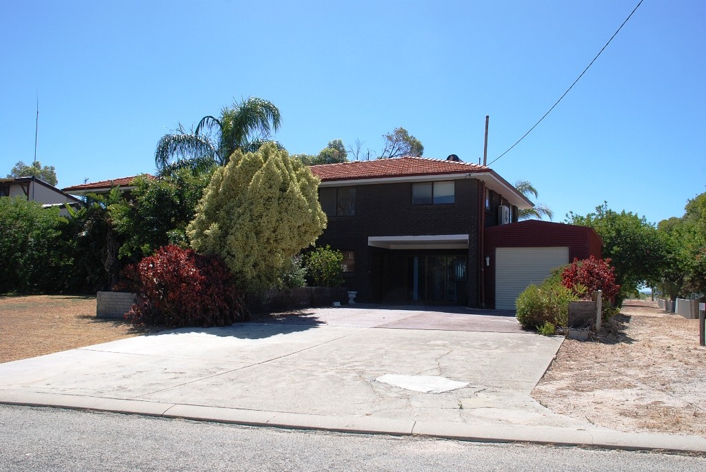 32 Padbury Street, Jurien Bay, WA 6516