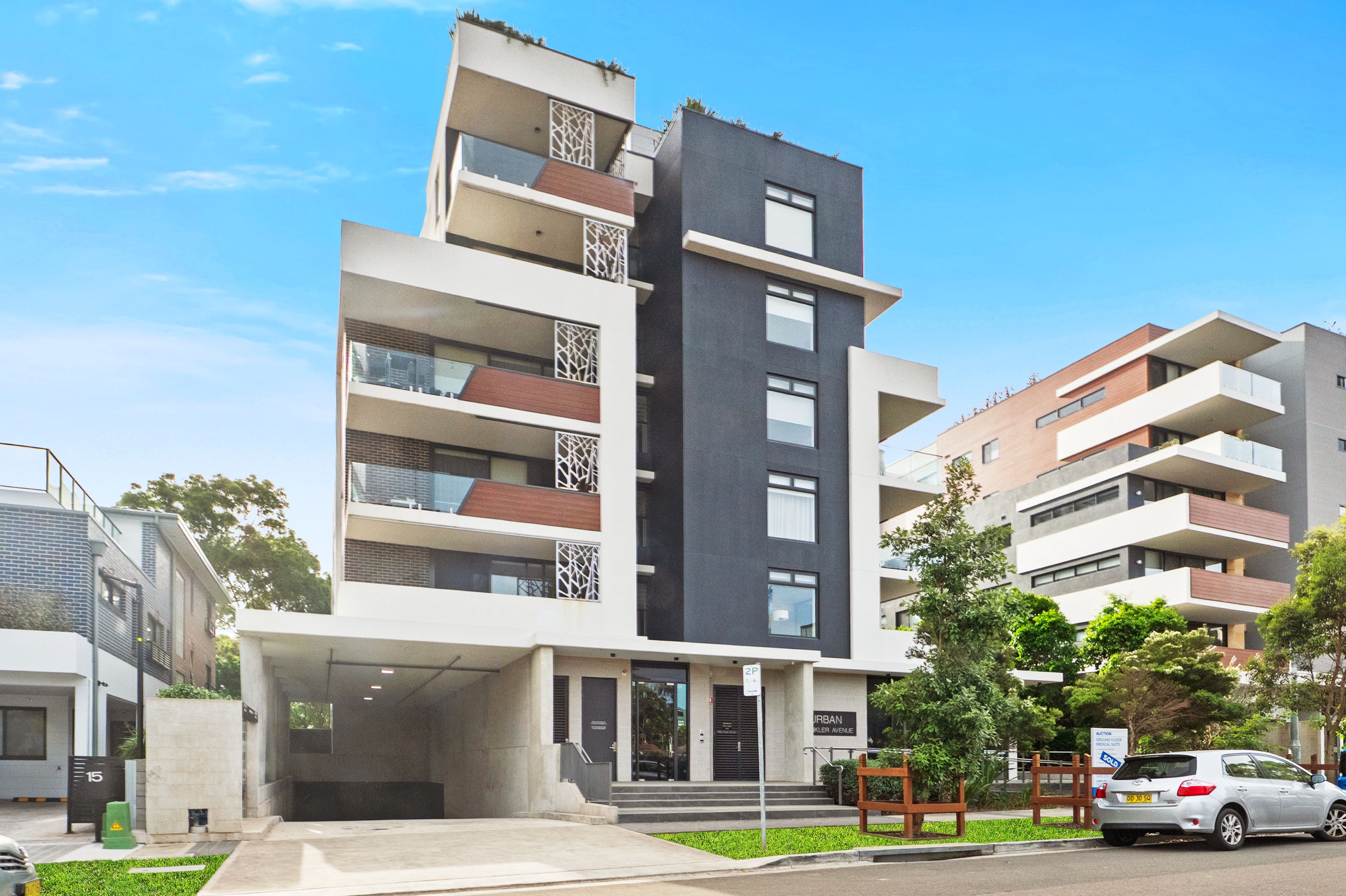 11 Hinkler Avenue , Caringbah NSW 2229