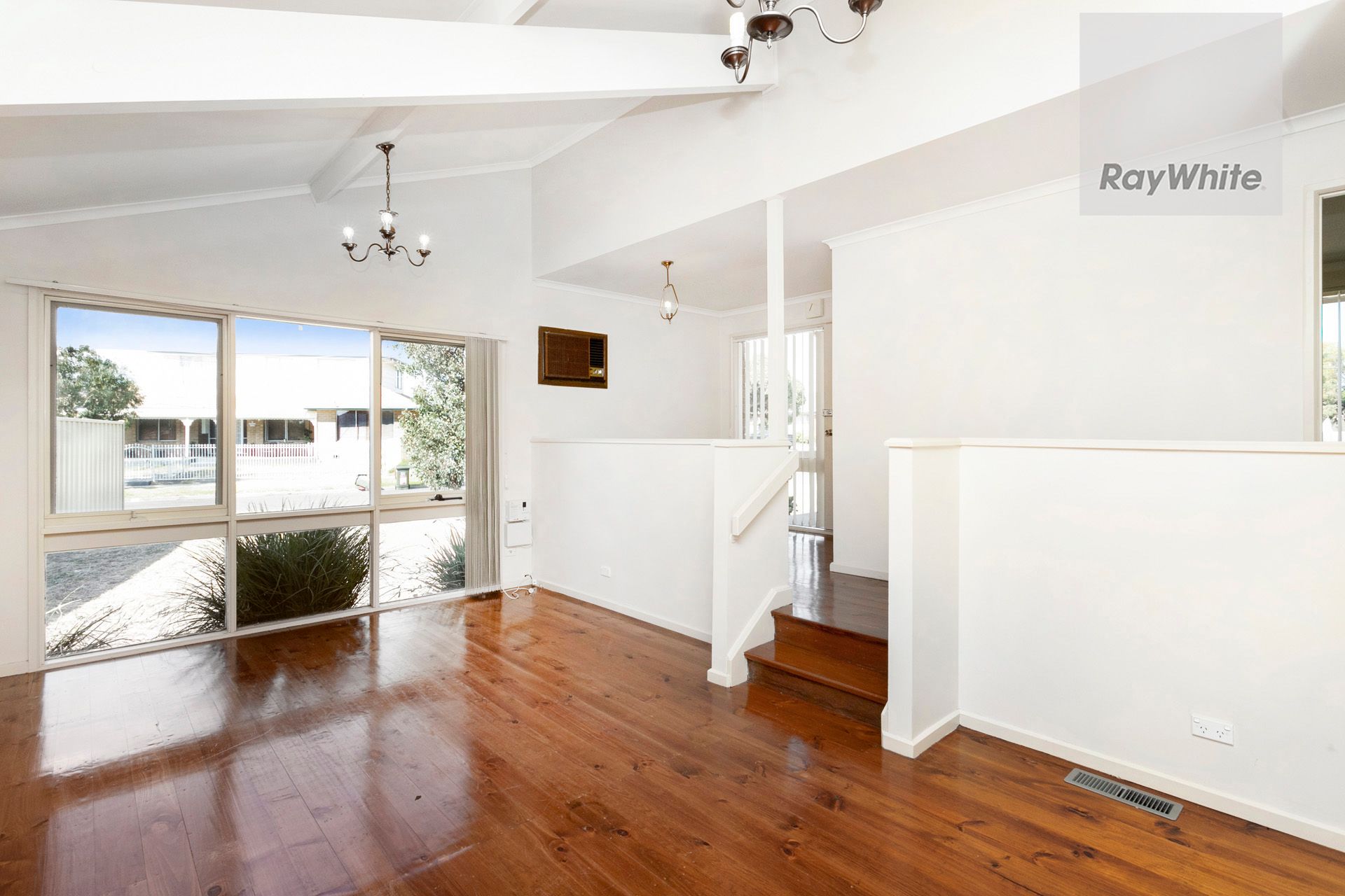 4 Chisholm Close, Gladstone Park, VIC 3043