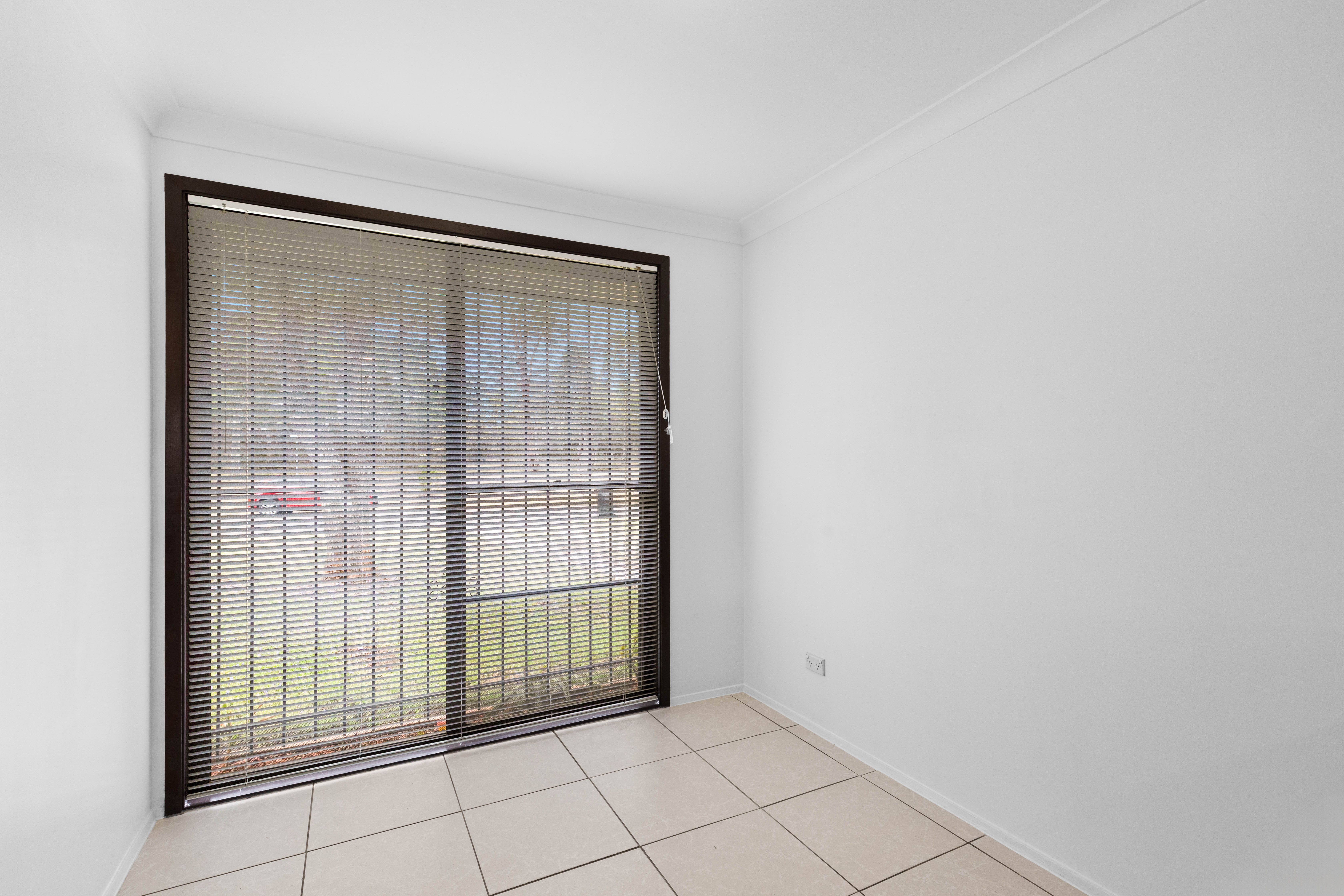 8 Buckland Road, St Clair, NSW