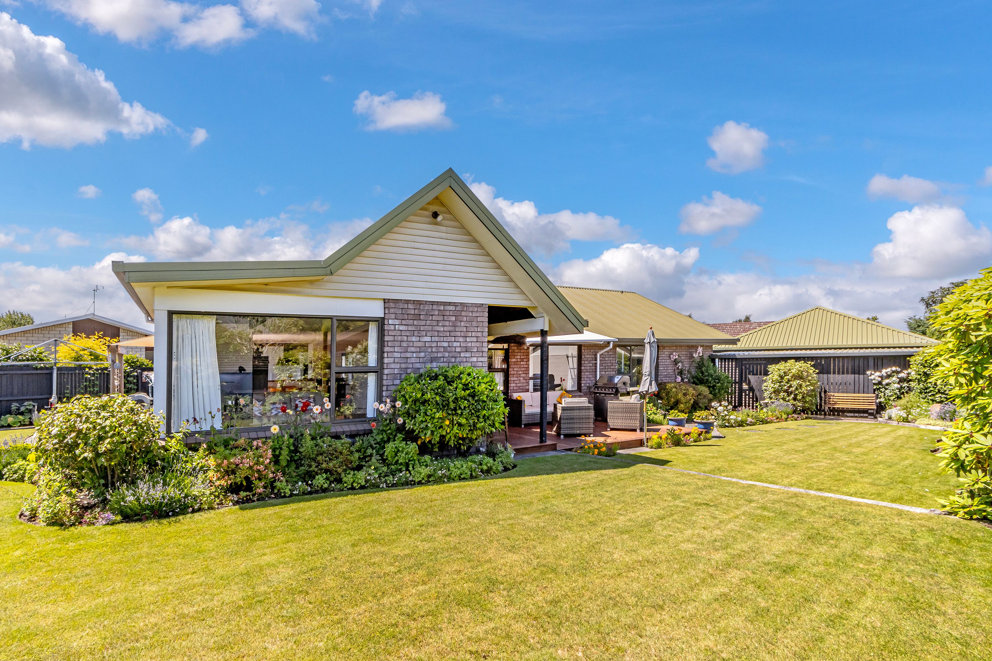 23B Salford Avenue, Redwood, Christchurch City