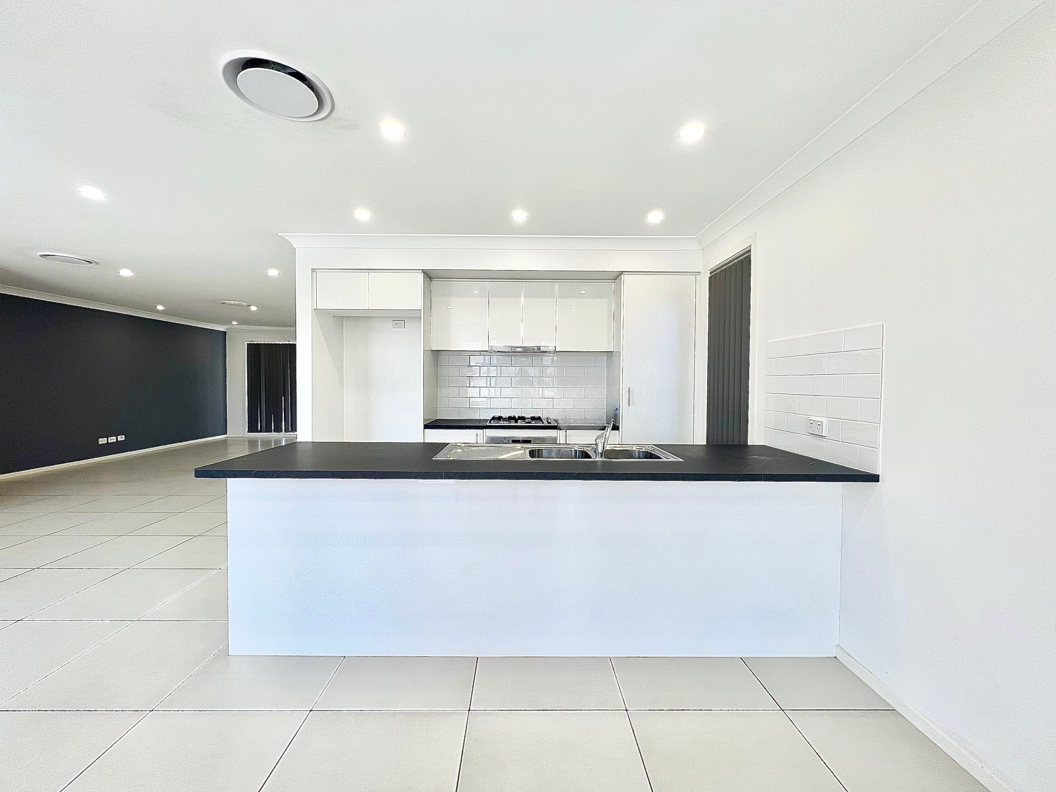 1 Double Tail Lane, Denham Court, NSW 2565