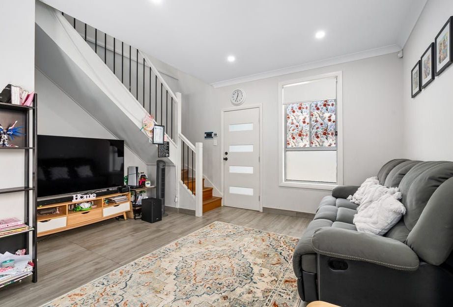 2/31 Adelaide Street, Oxley Park, NSW 2760