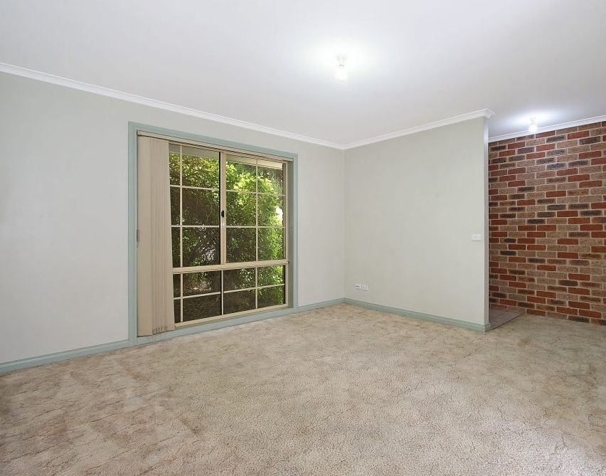 1/2 Lyons Place — photo 4 of 7