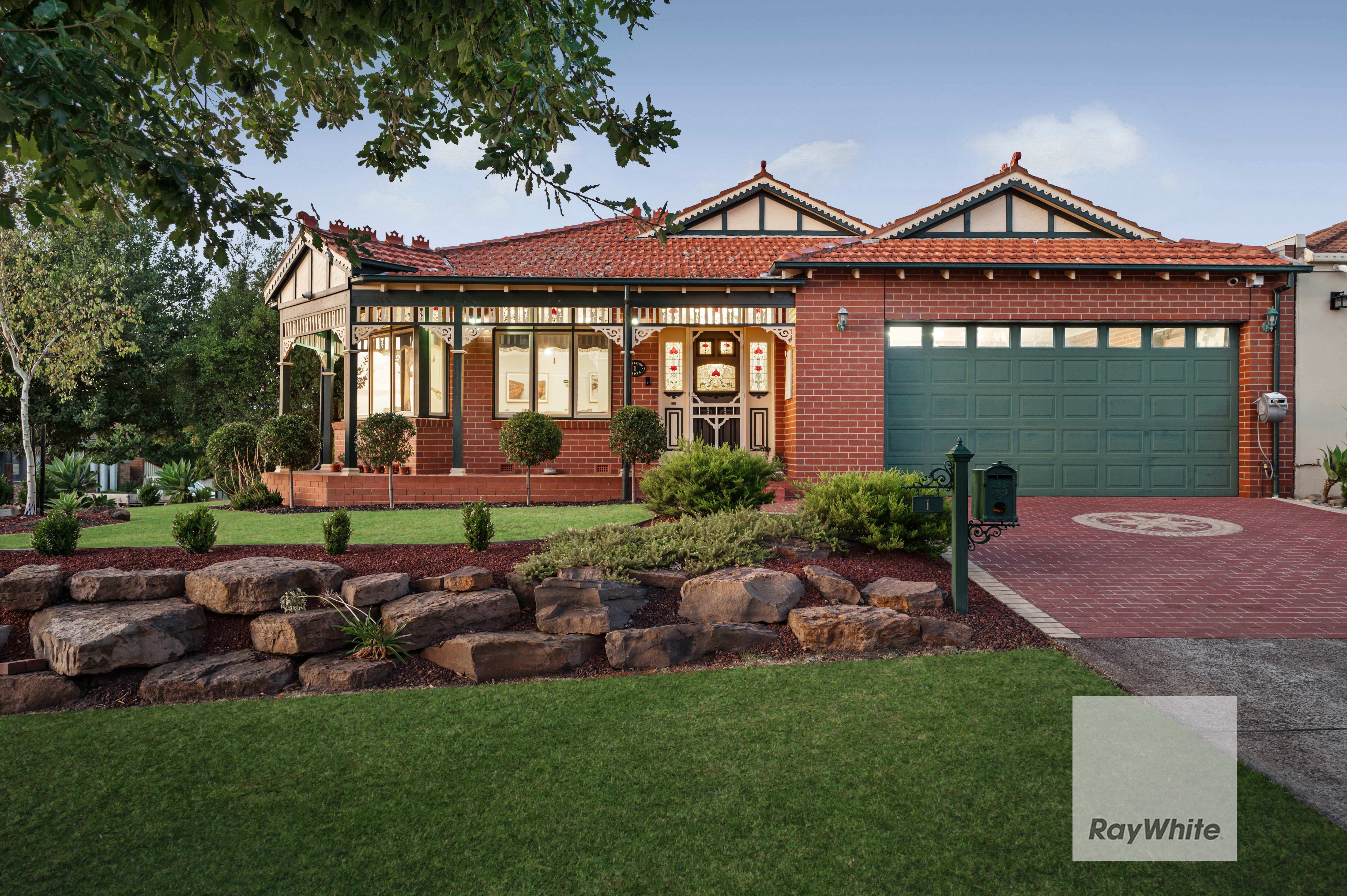 1 Lewiston Grove, Greenvale VIC 3059