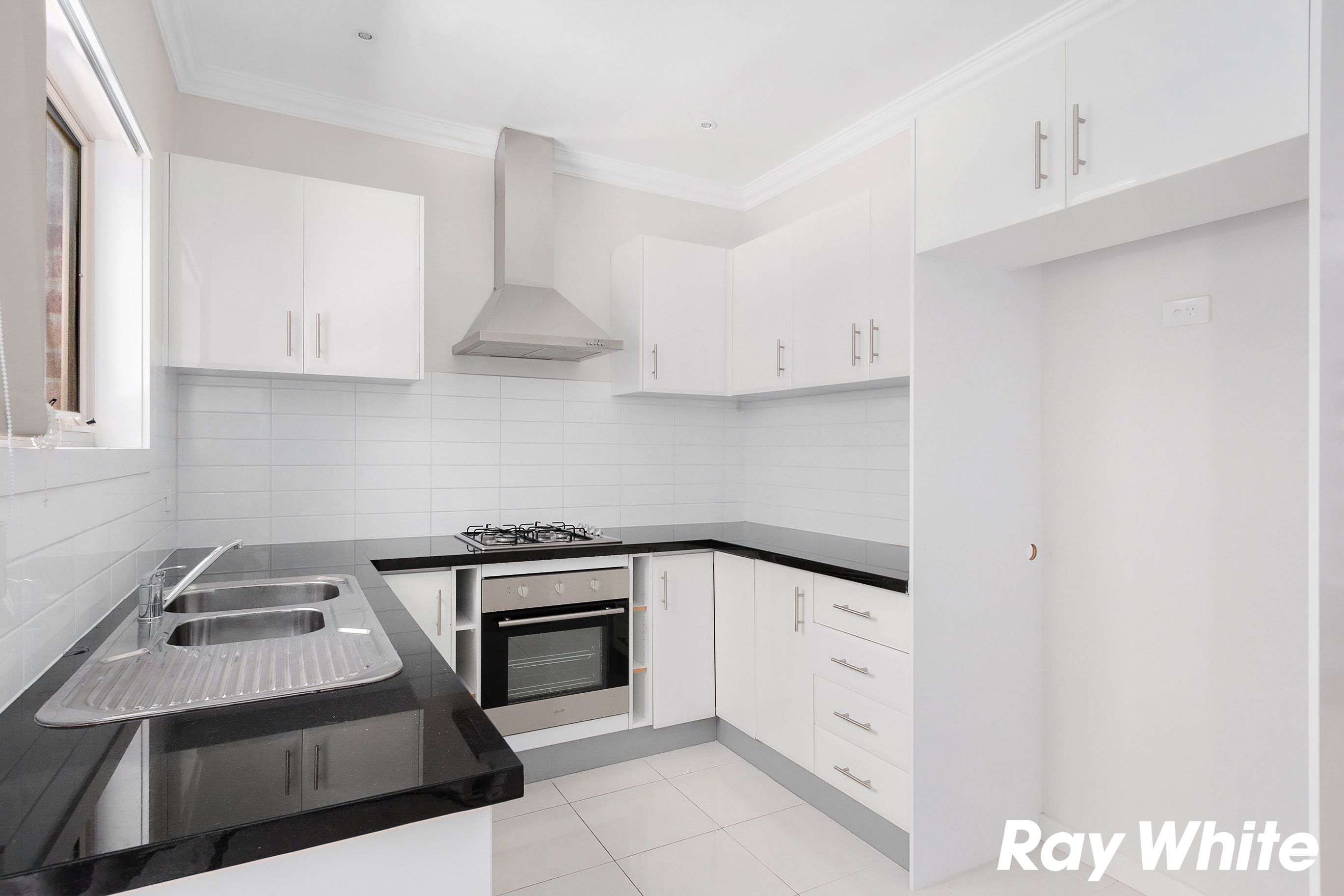 2/77-79 Frawley Road, Hallam, VIC 3803