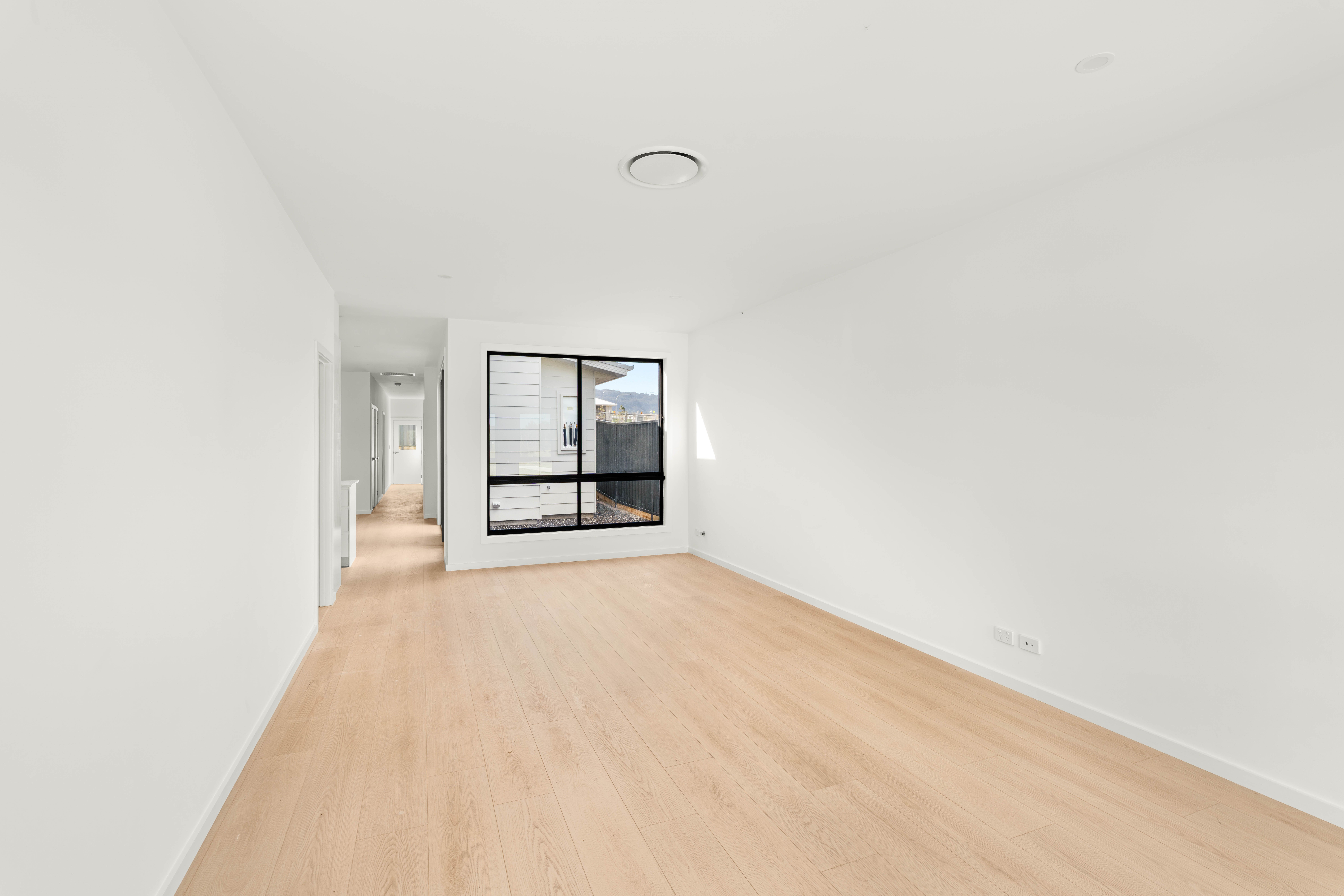 98a Lancaster Drive — photo 4 of 11