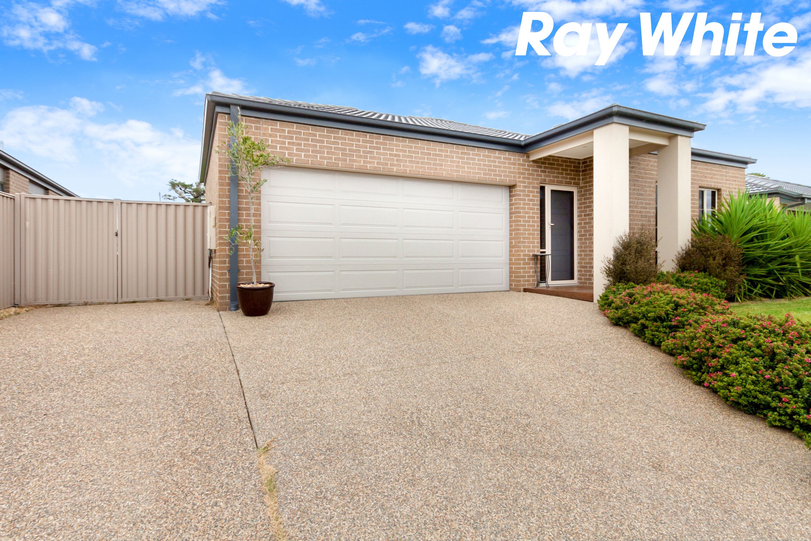 5 Hood Place, Pakenham, VIC 3810