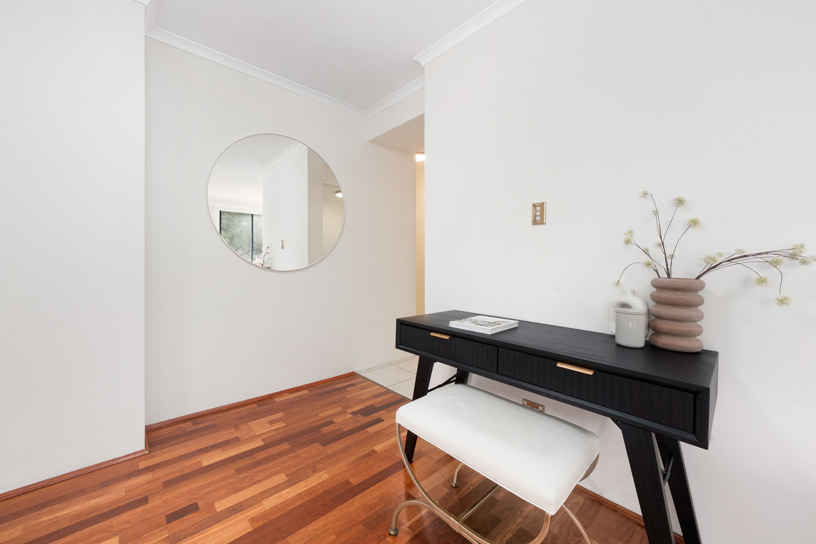 92/19-23 Herbert Street — photo 4 of 16