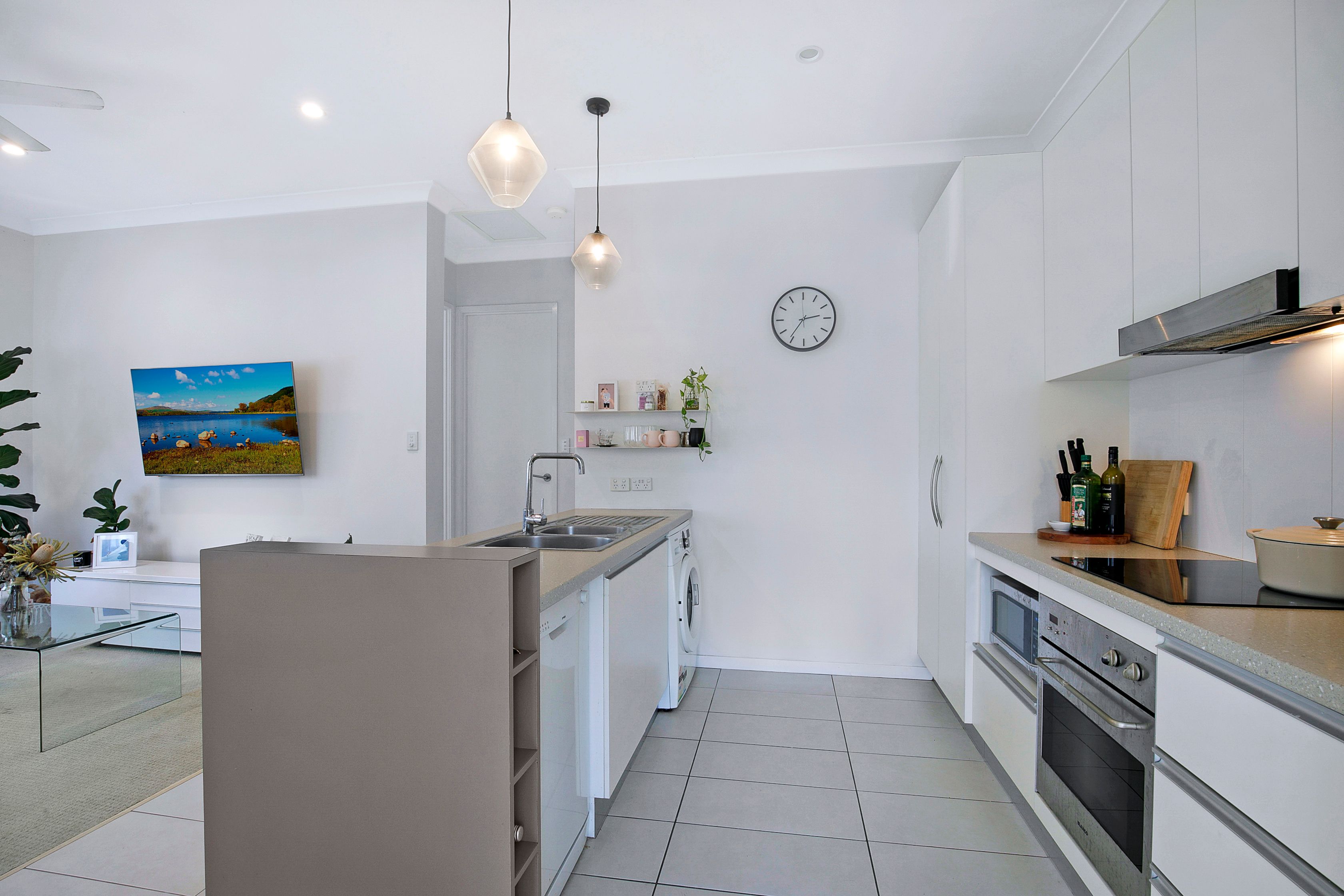 1/70 Victoria Street — photo 3 of 11