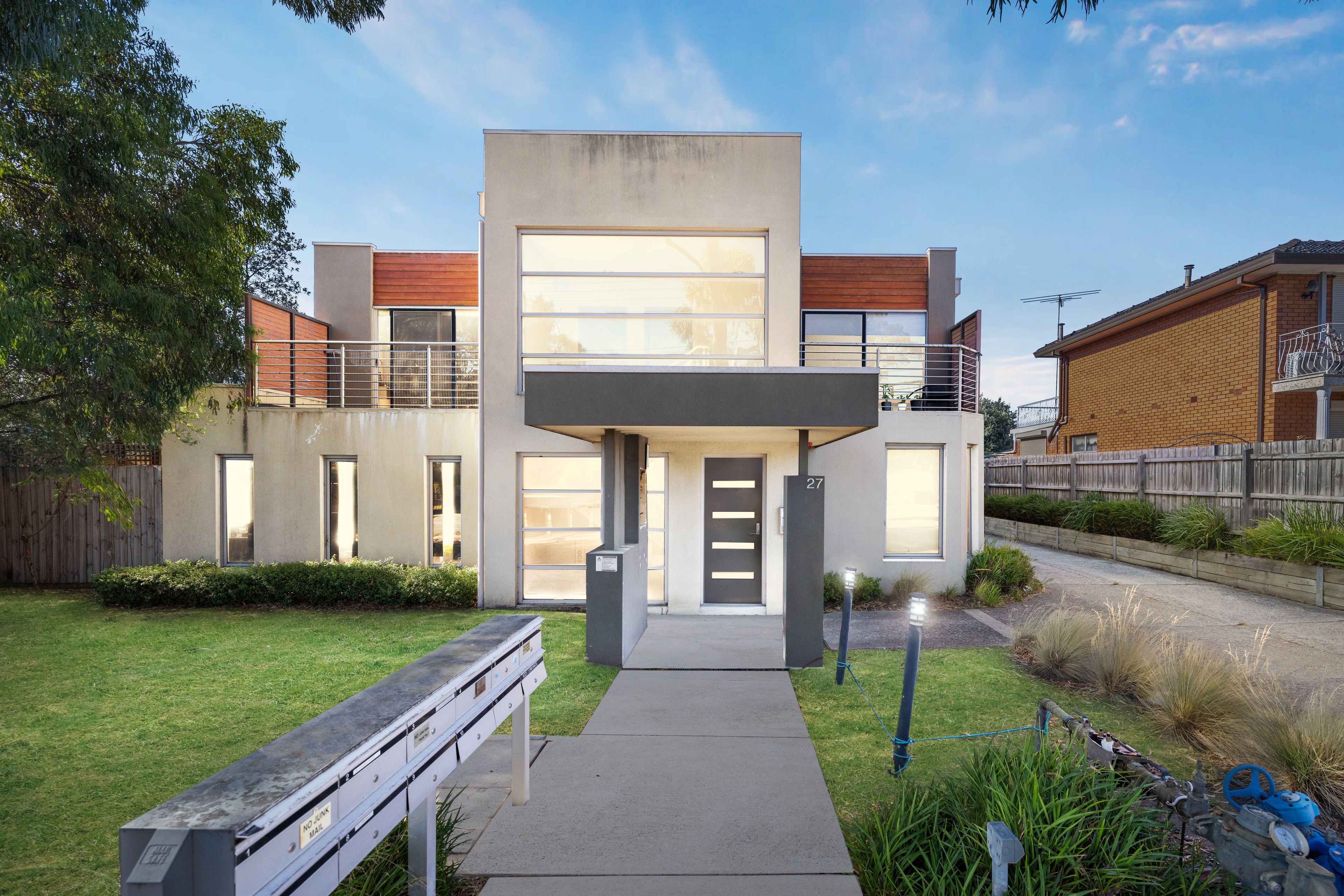 1/27 Police Road, Mulgrave, VIC 3170