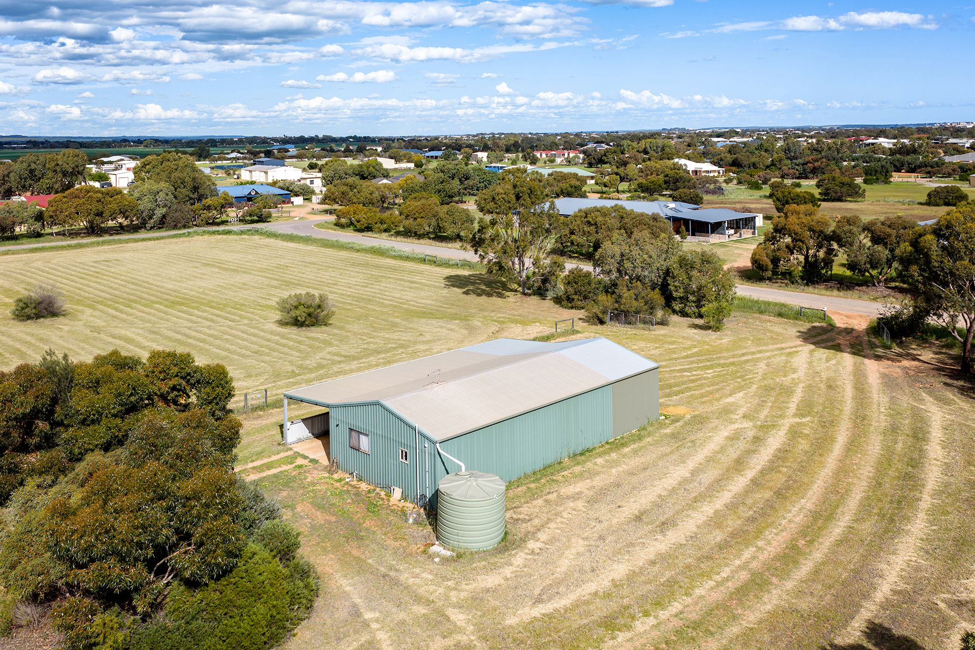 2 Peppin Place — photo 3 of 16